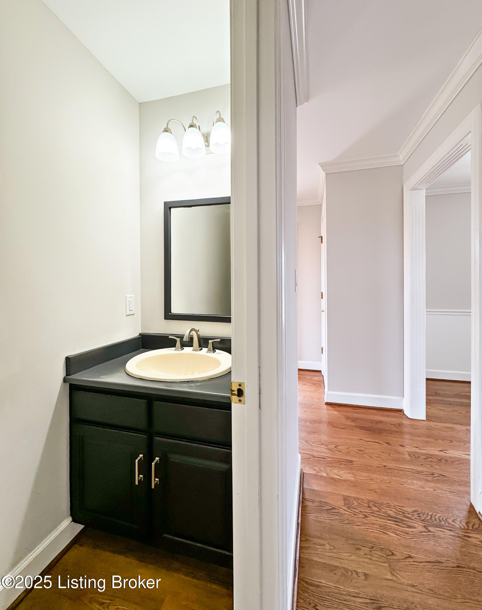 222 Locust Ln