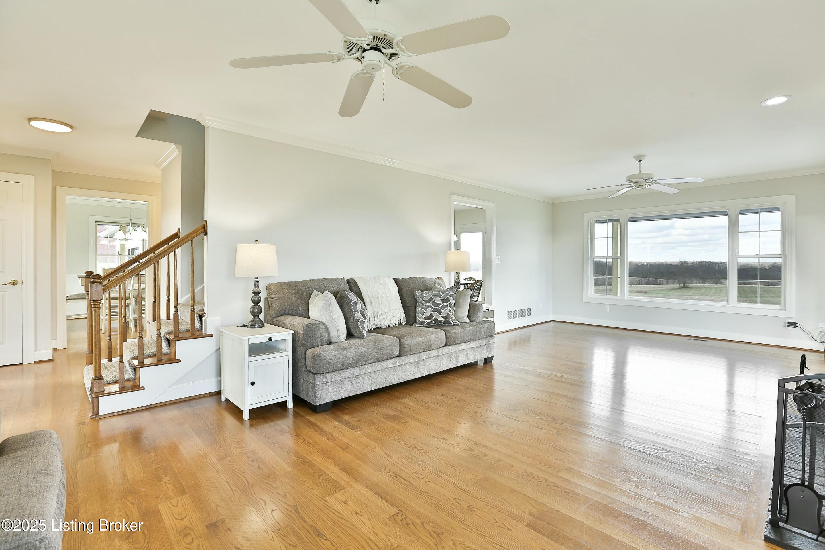 222 Locust Ln