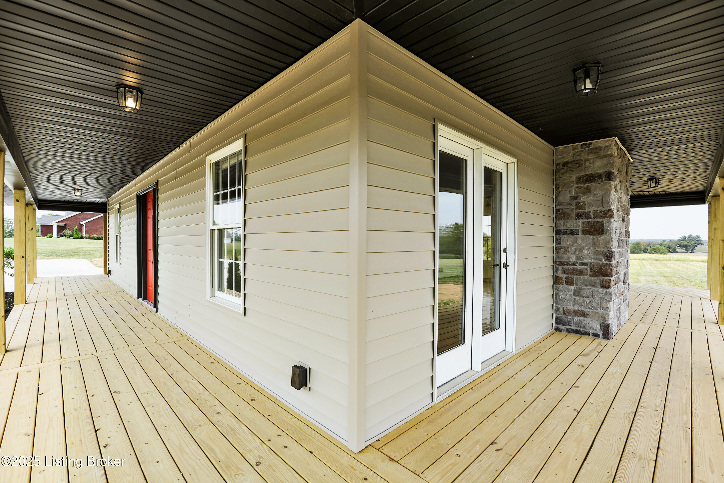 222 Locust Ln