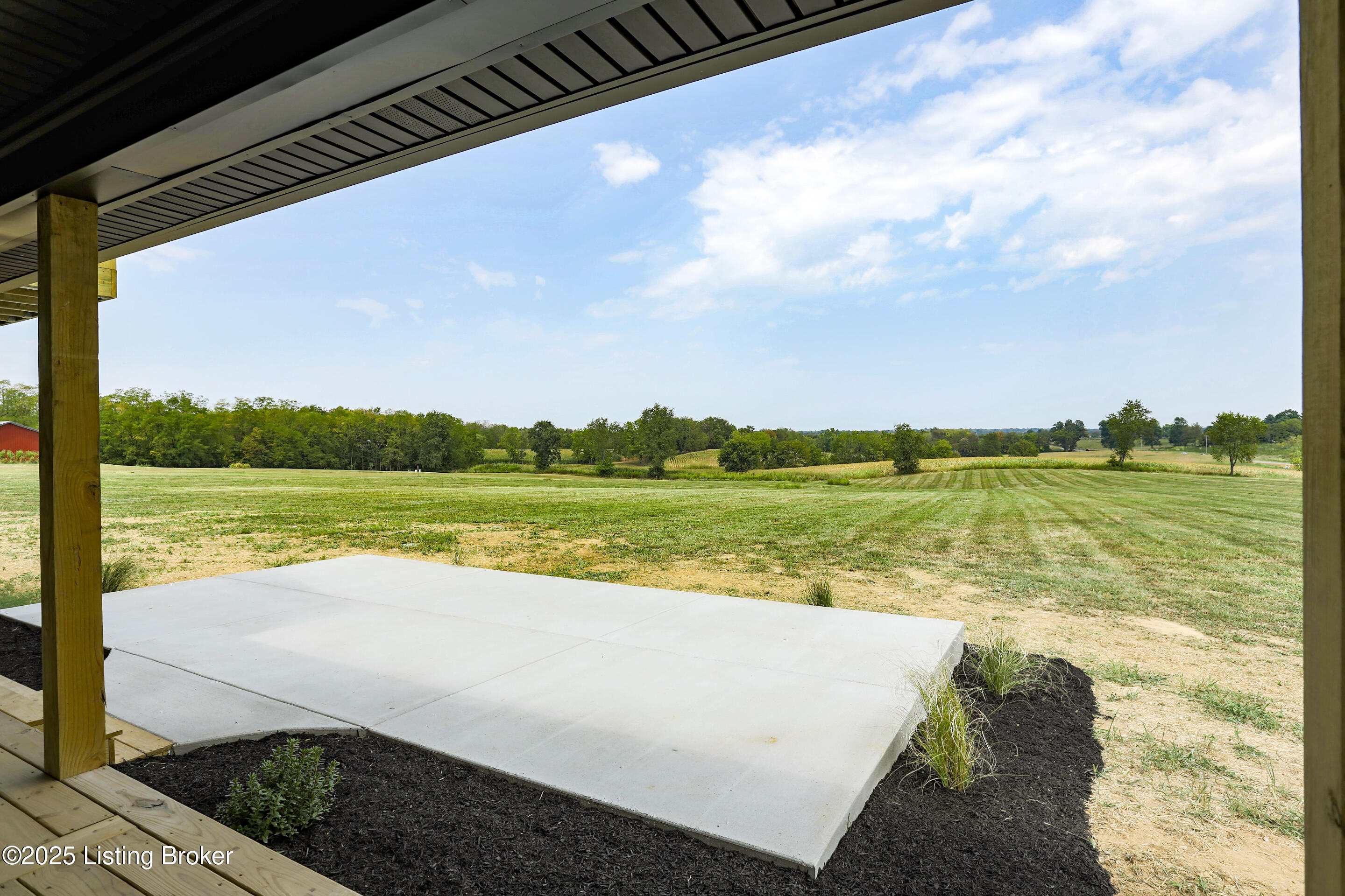 222 Locust Ln