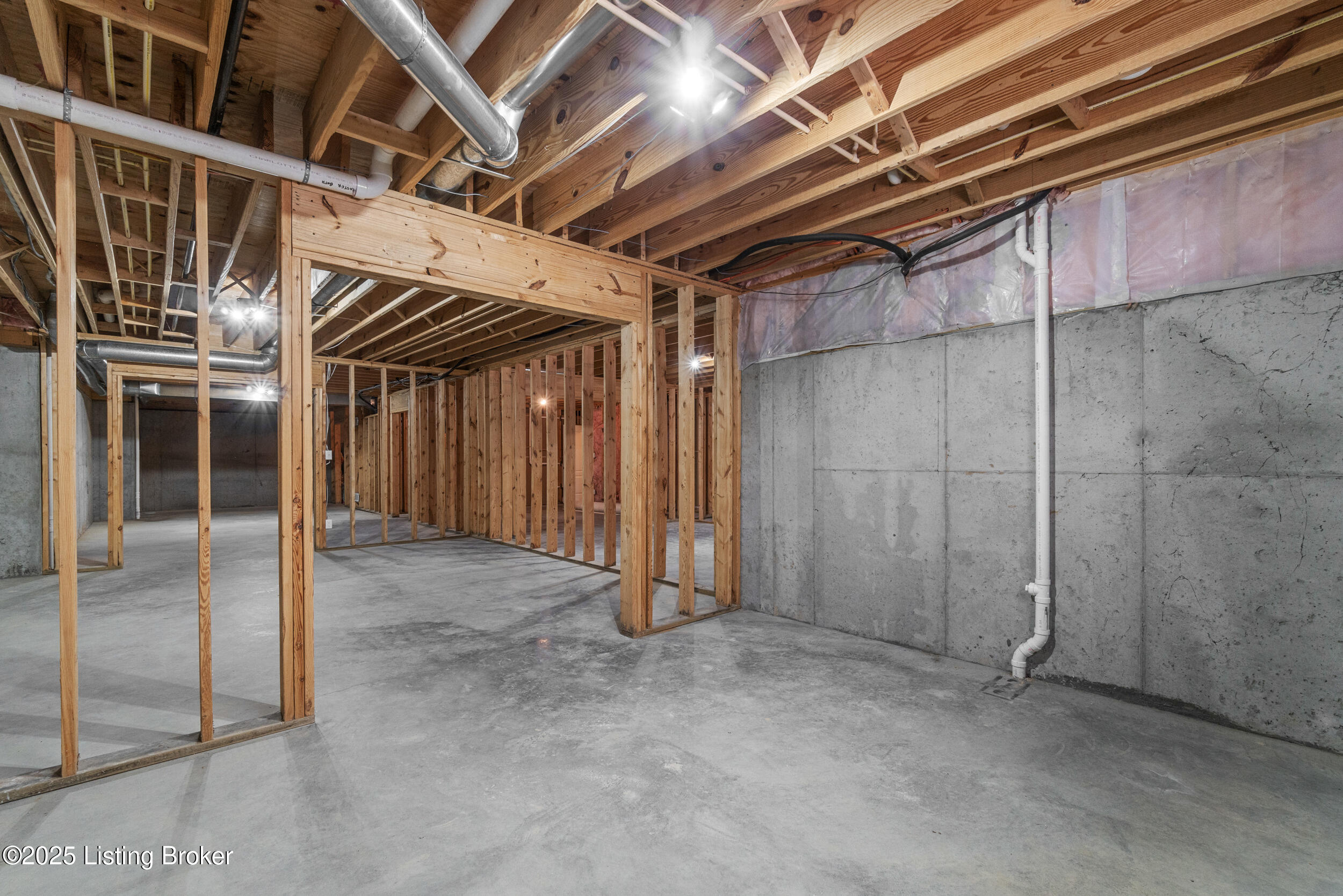 7612 Endecott Pl