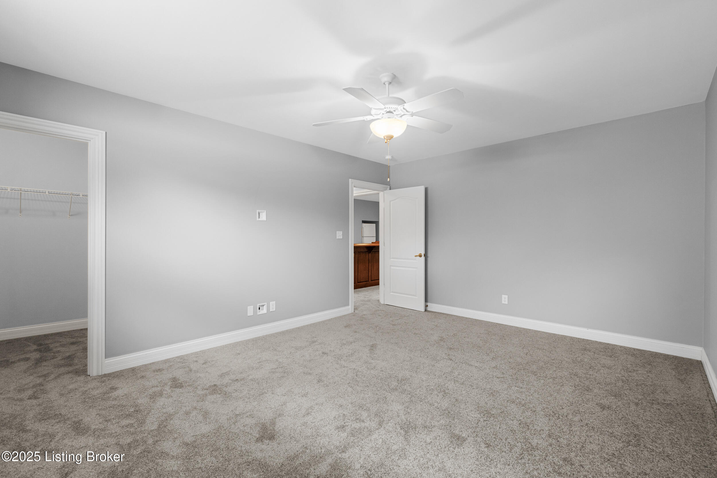 7612 Endecott Pl