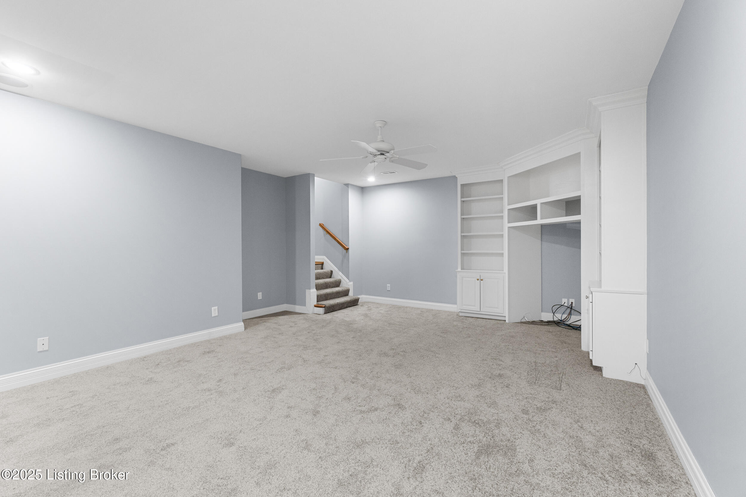 7612 Endecott Pl