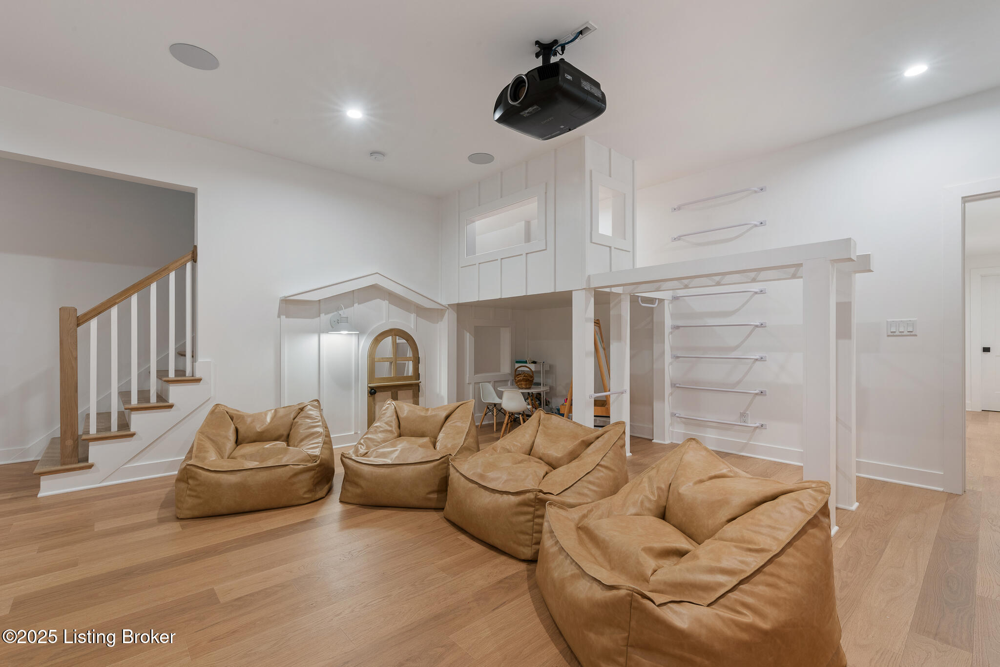 6112 St. Bernadette Ave