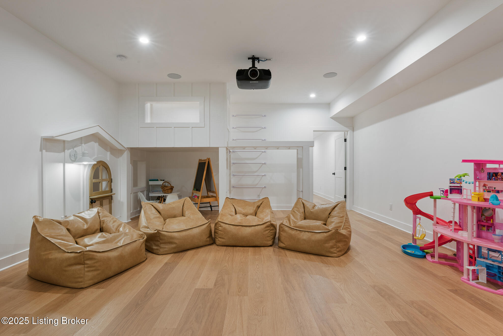 6112 St. Bernadette Ave