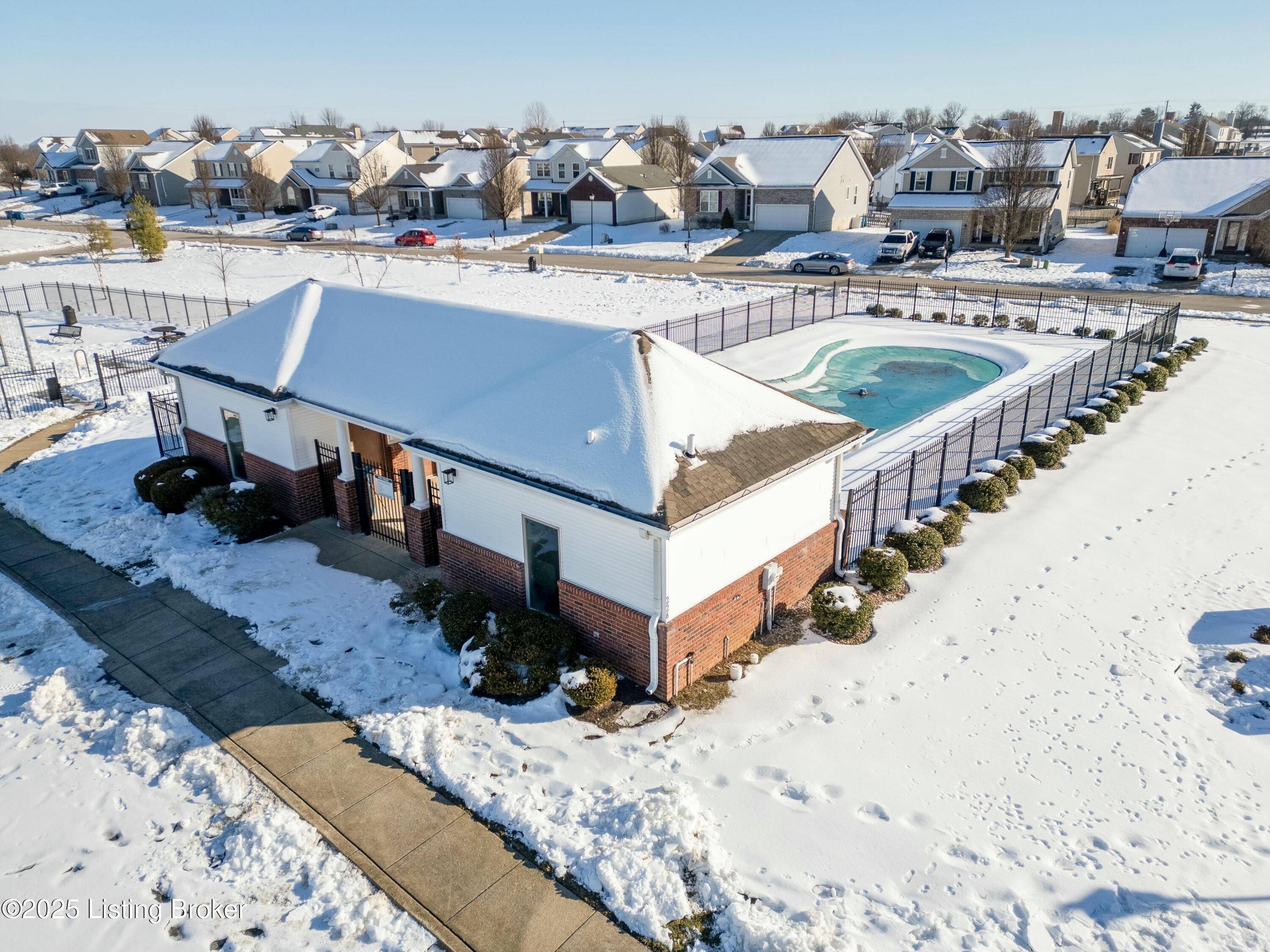 5061 Tealwood Dr