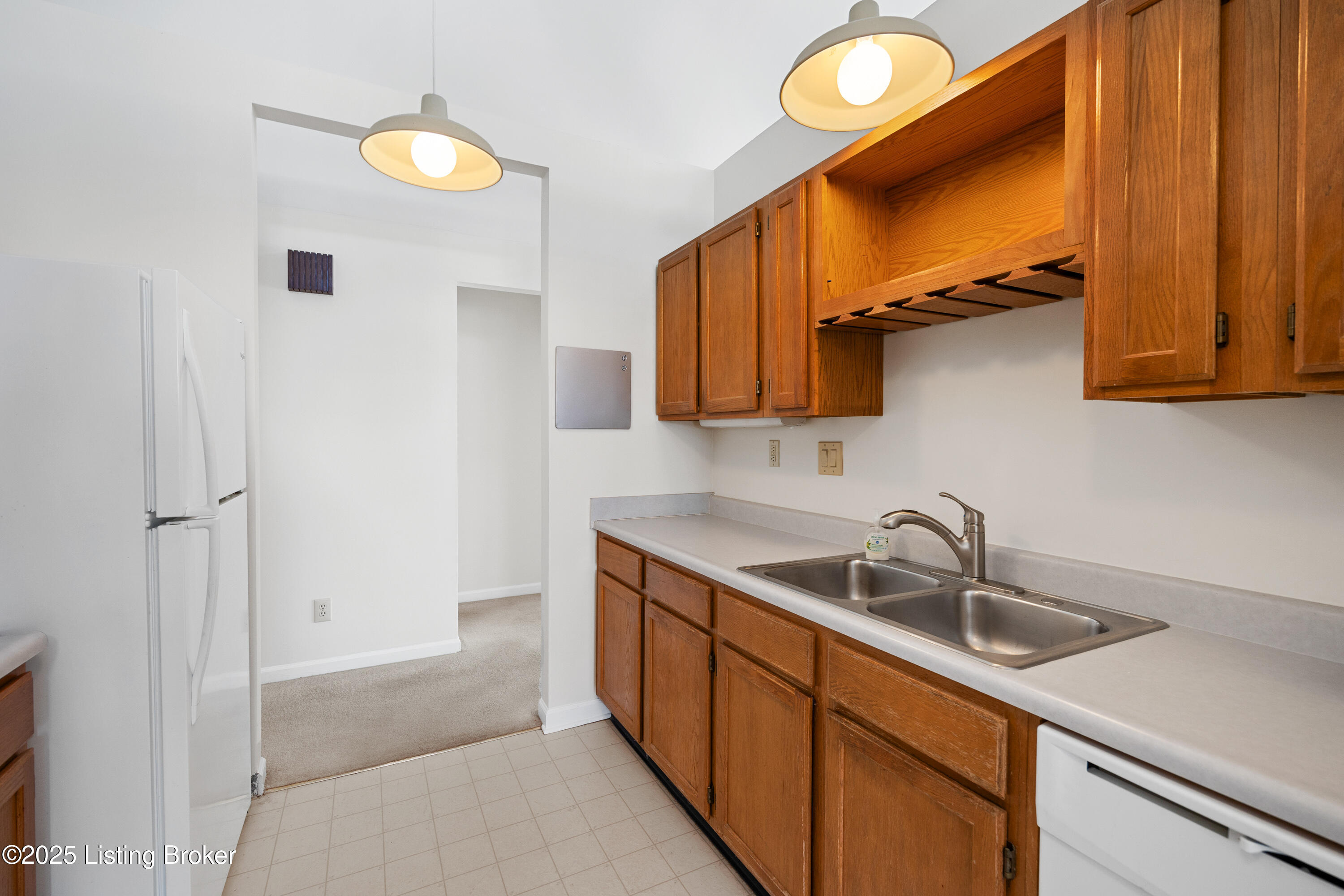 701 Eastbridge Ct