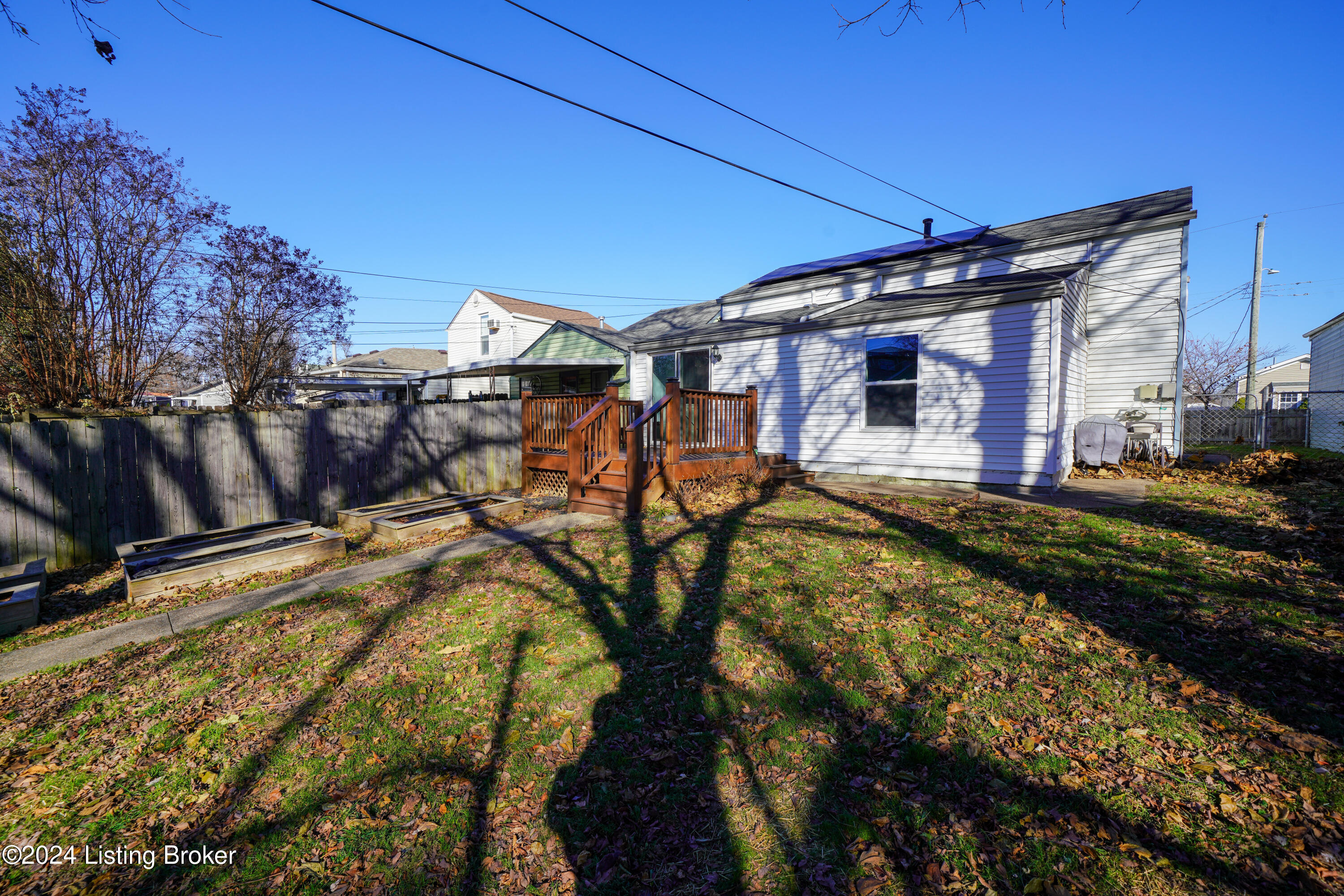 1124 Fischer Ave