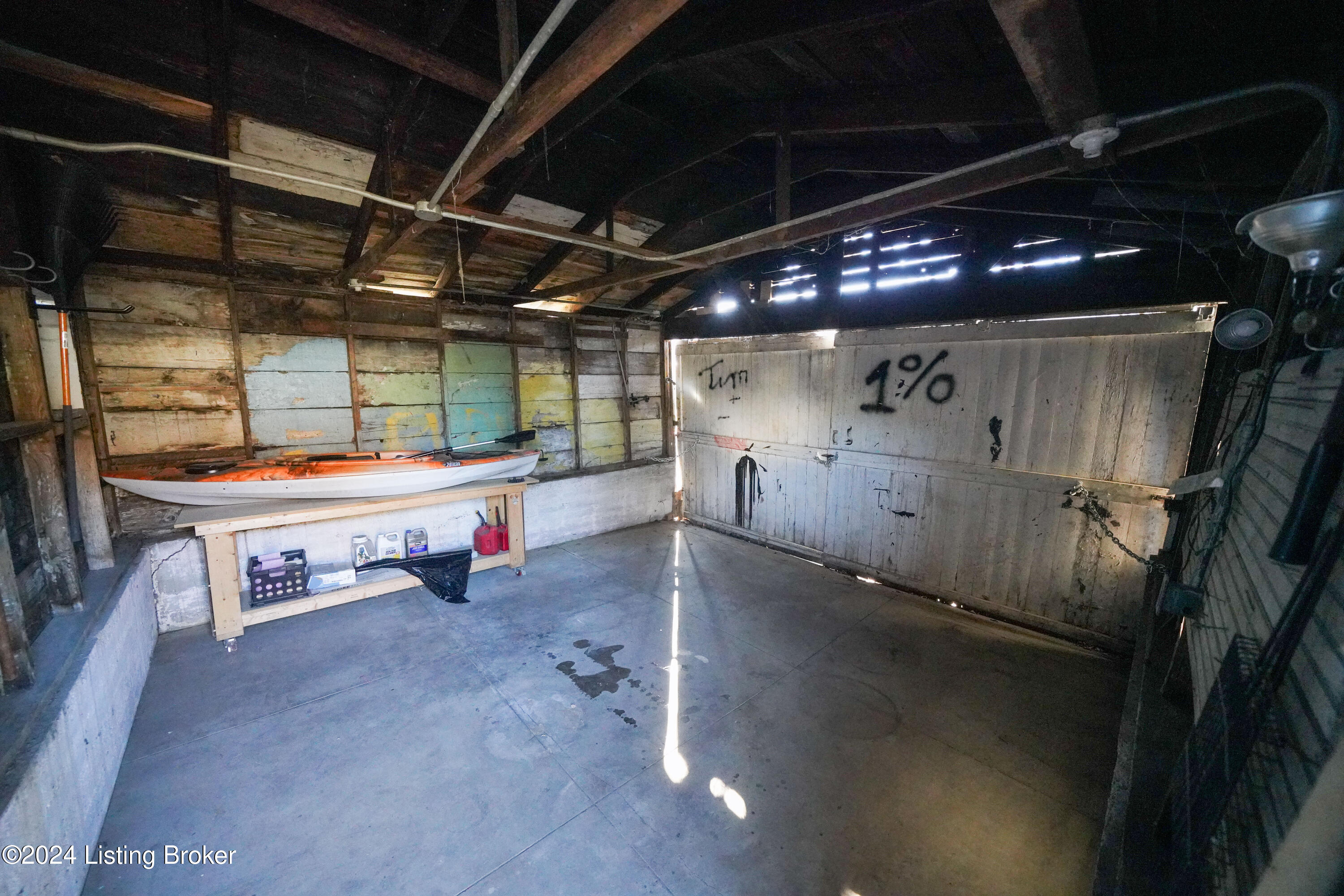 1124 Fischer Ave