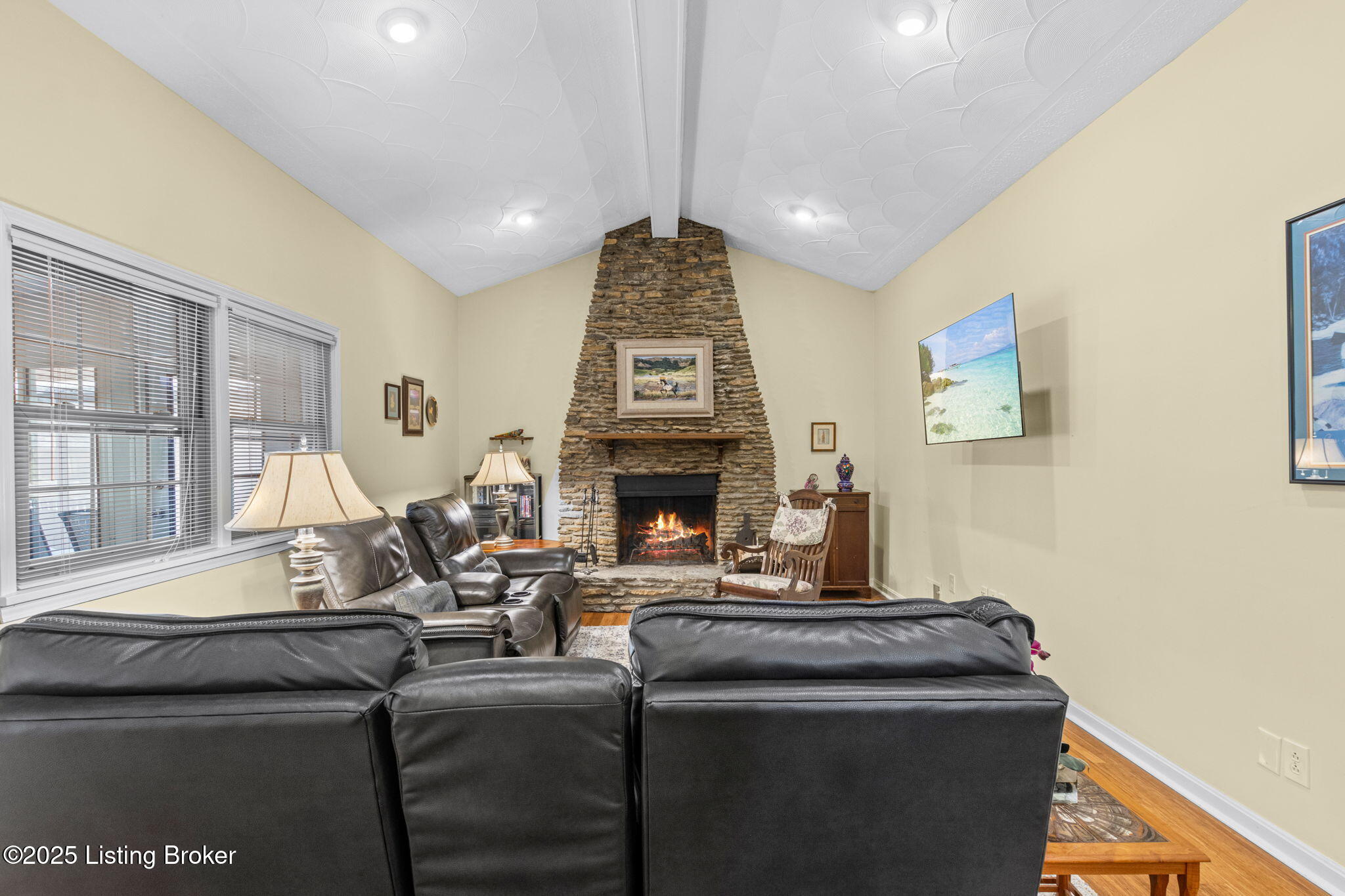 8308 Huntsman Trail