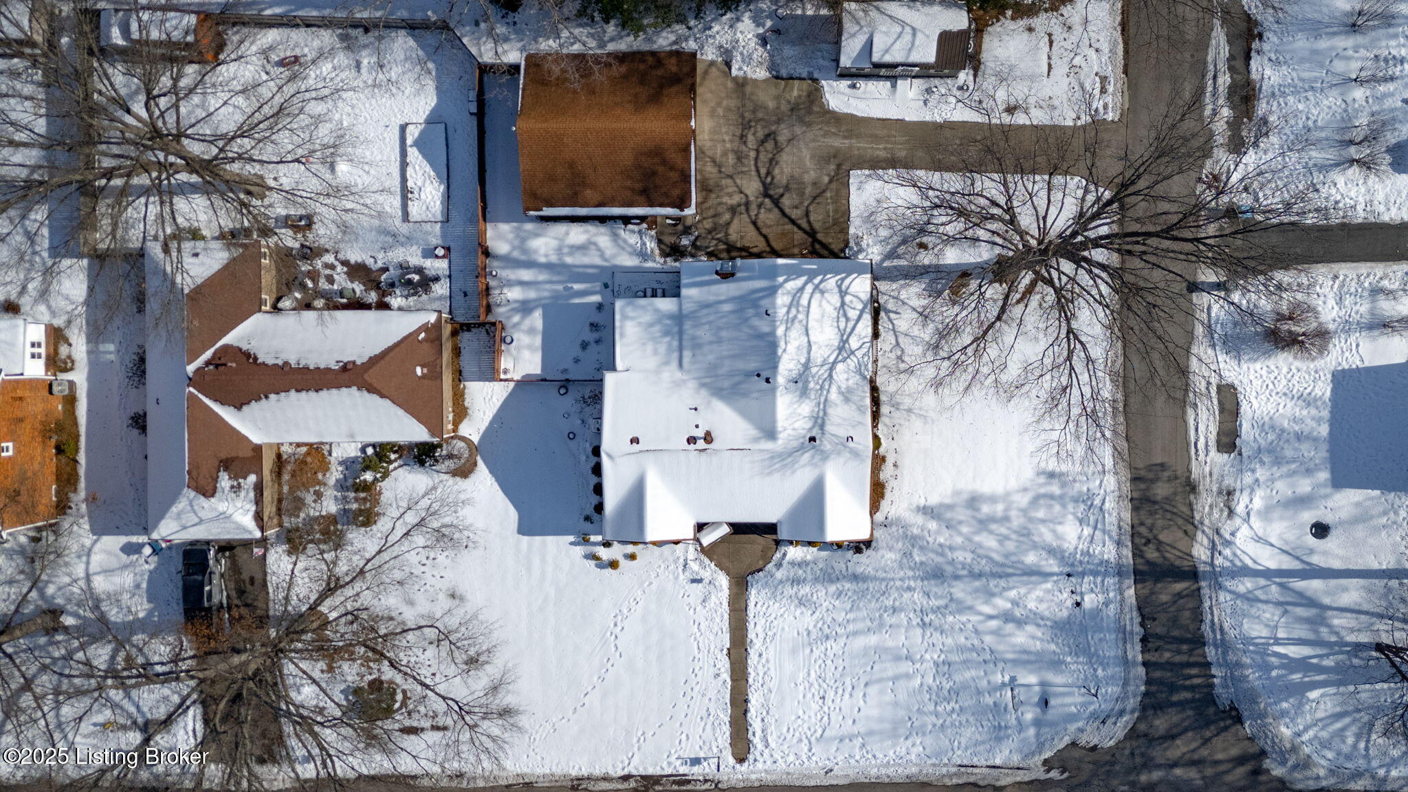 8308 Huntsman Trail