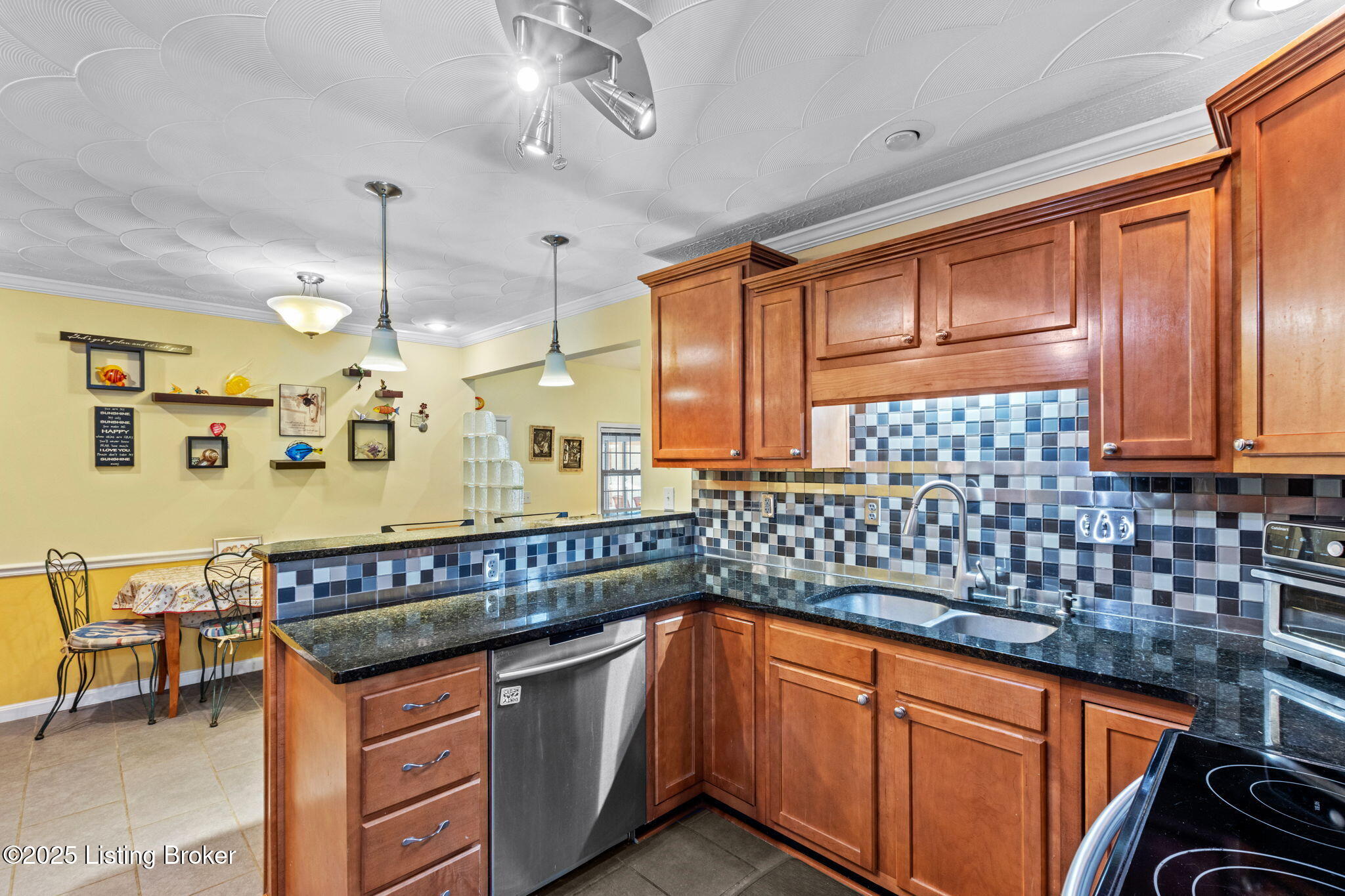 8308 Huntsman Trail