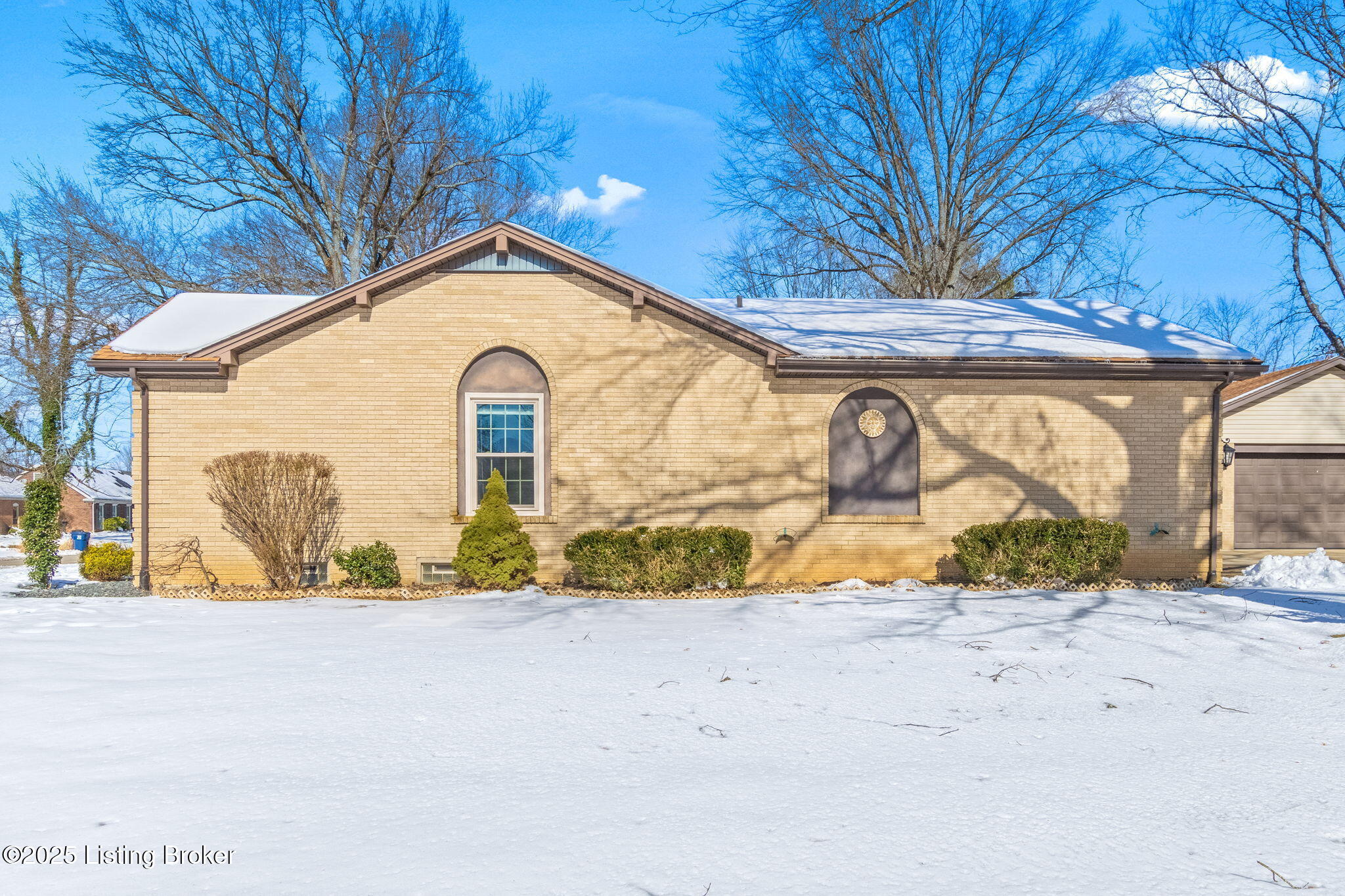8308 Huntsman Trail