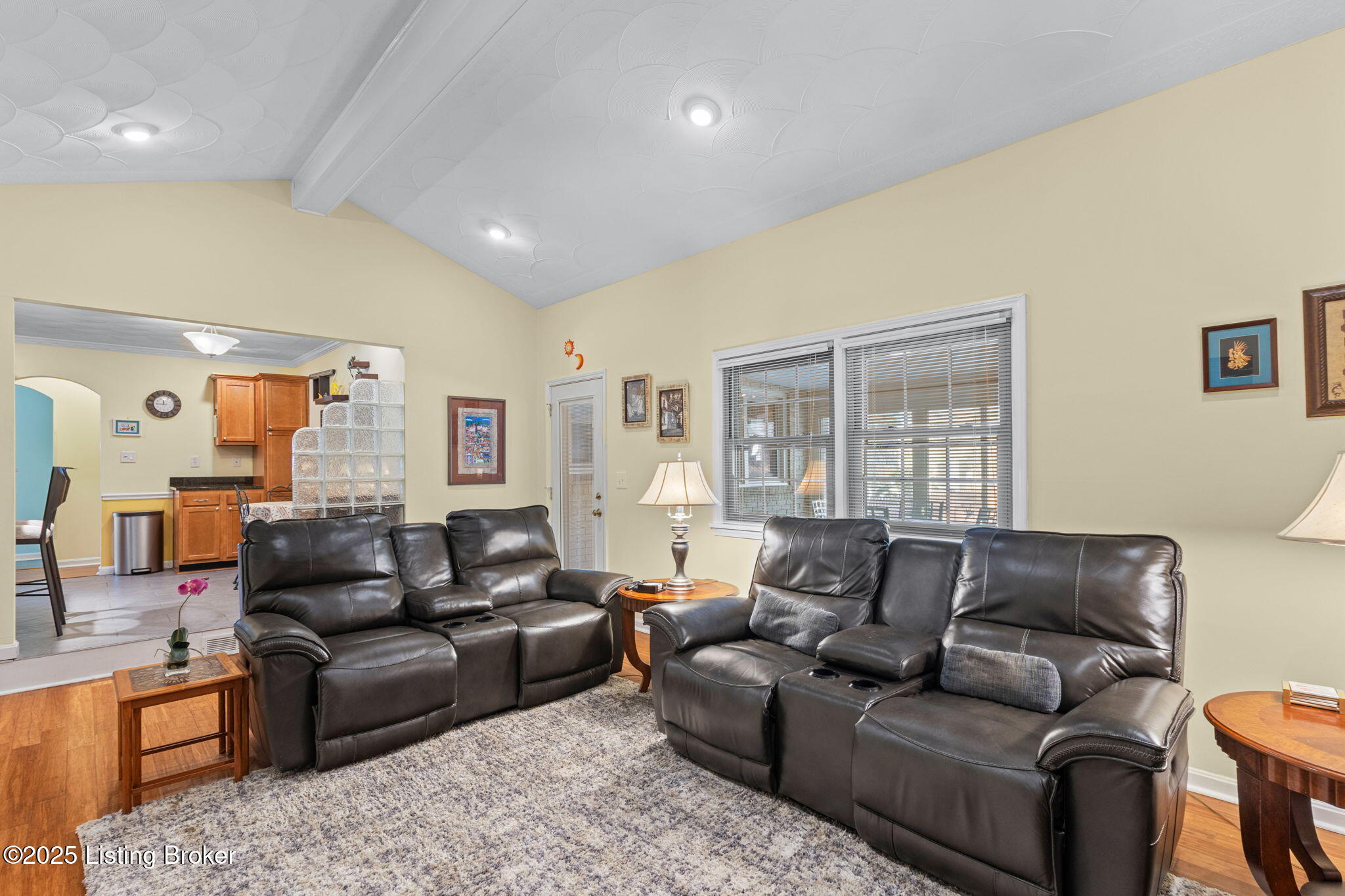 8308 Huntsman Trail