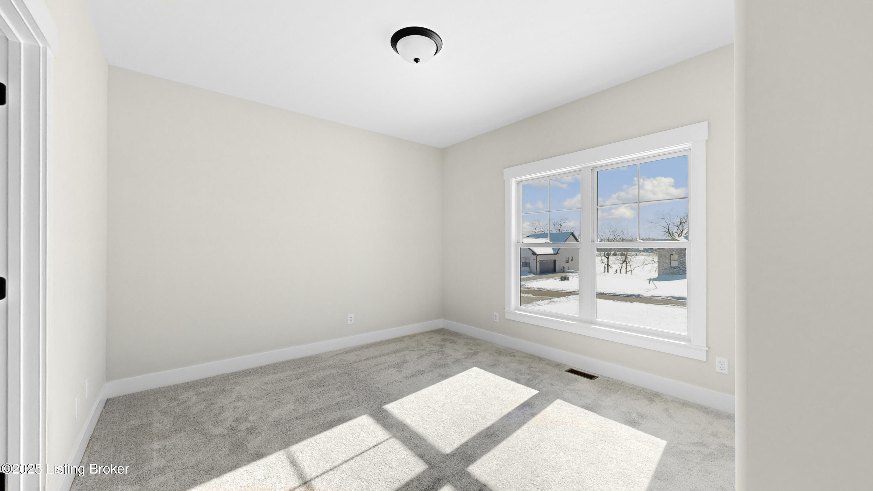 122 Dalton Dr