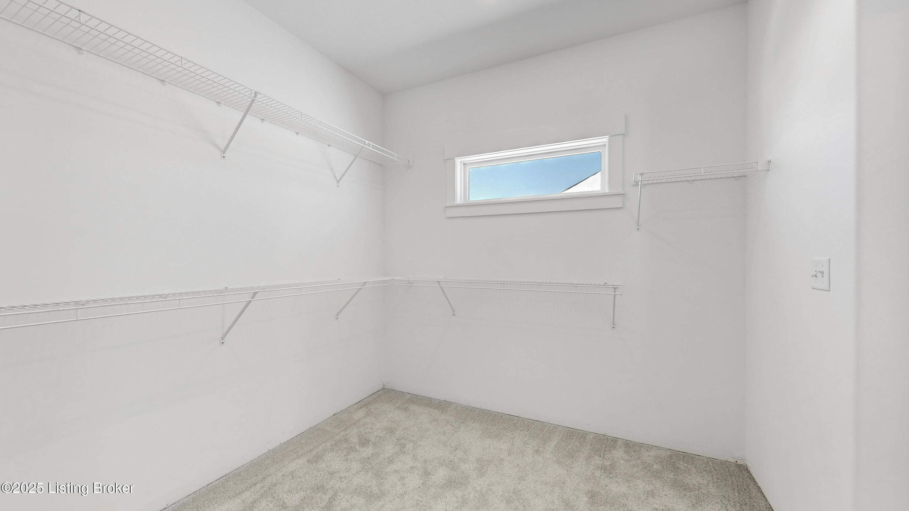 122 Dalton Dr