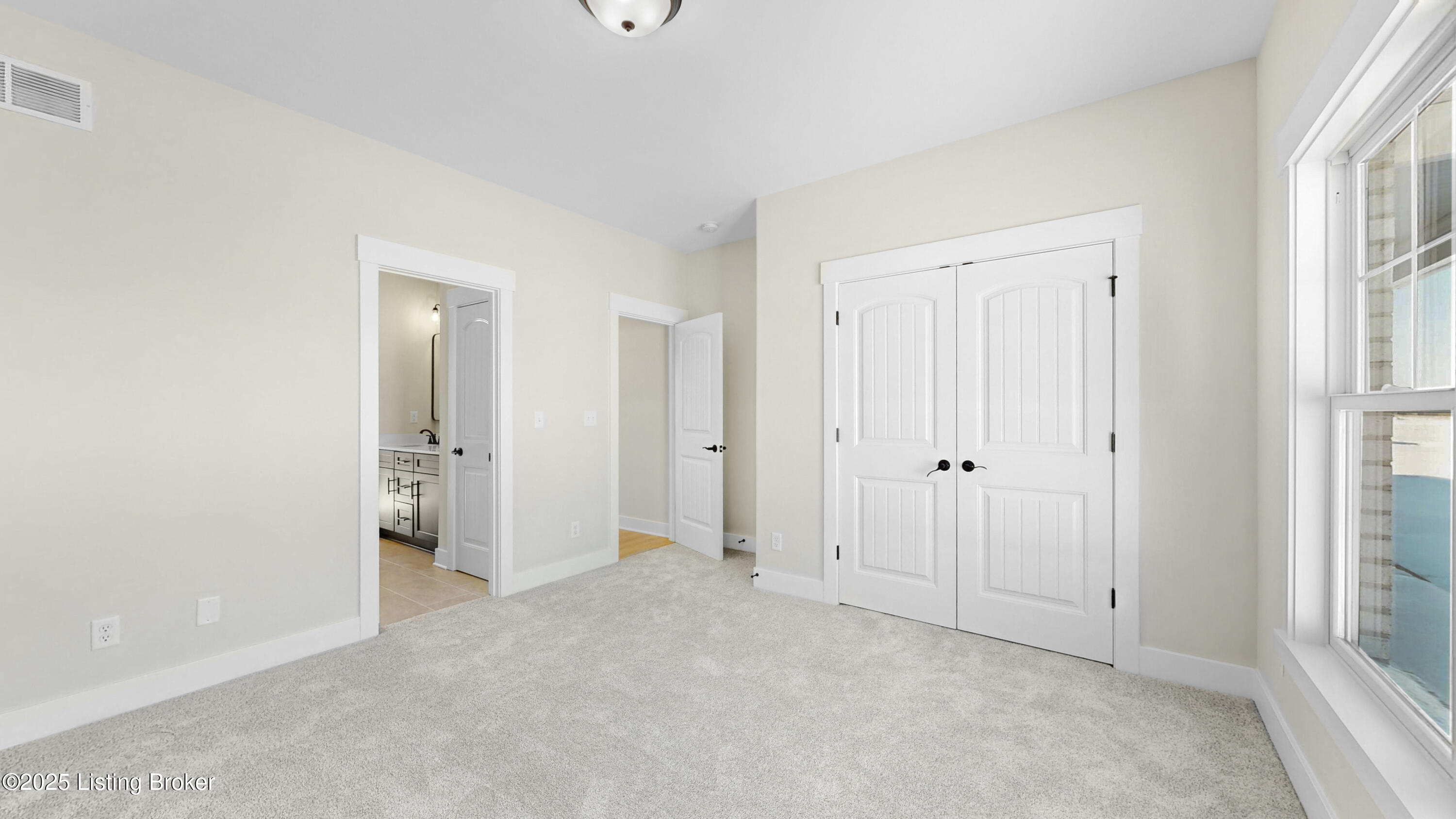 122 Dalton Dr