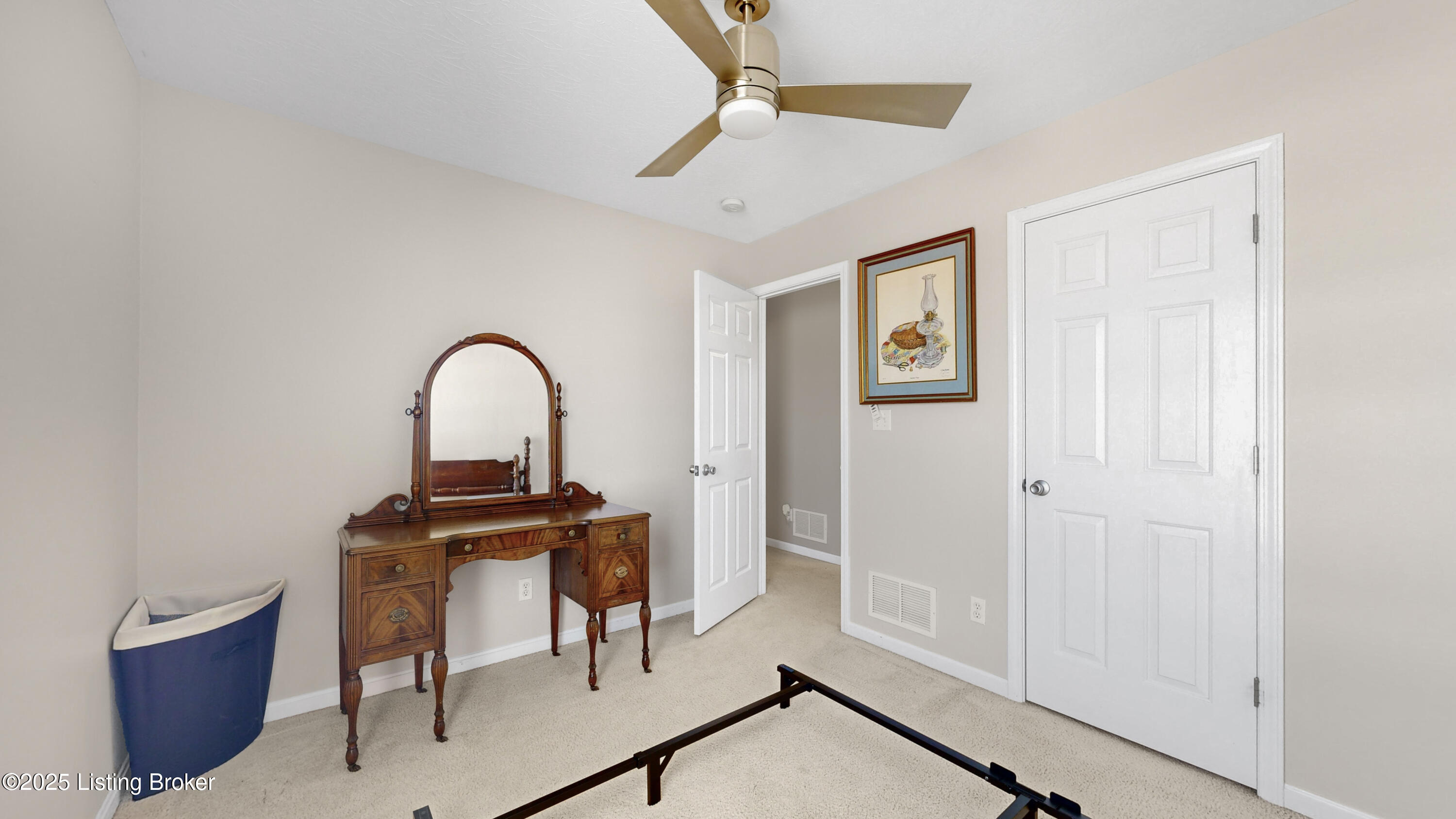 57 Springhill Ln