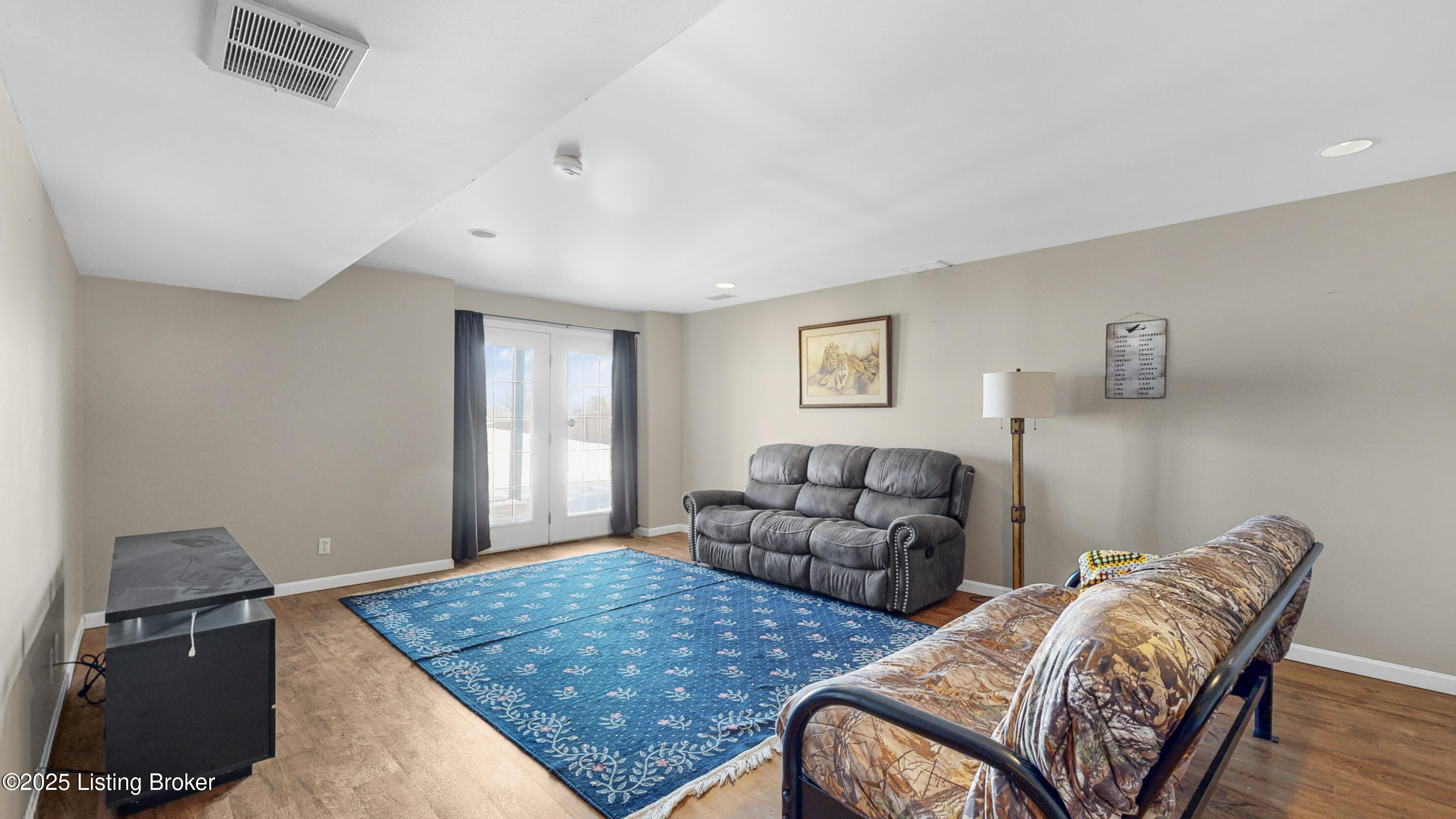 57 Springhill Ln