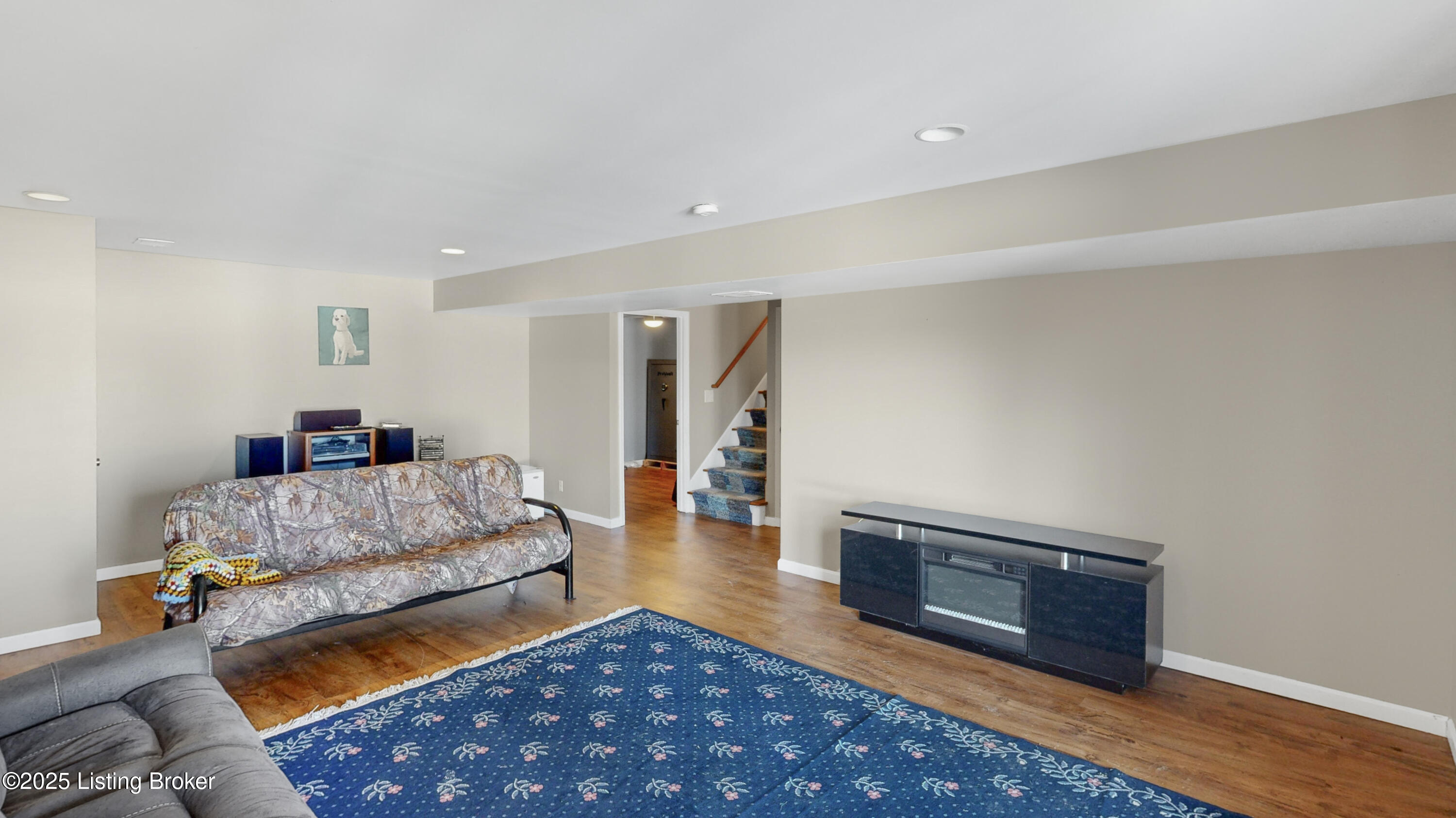 57 Springhill Ln