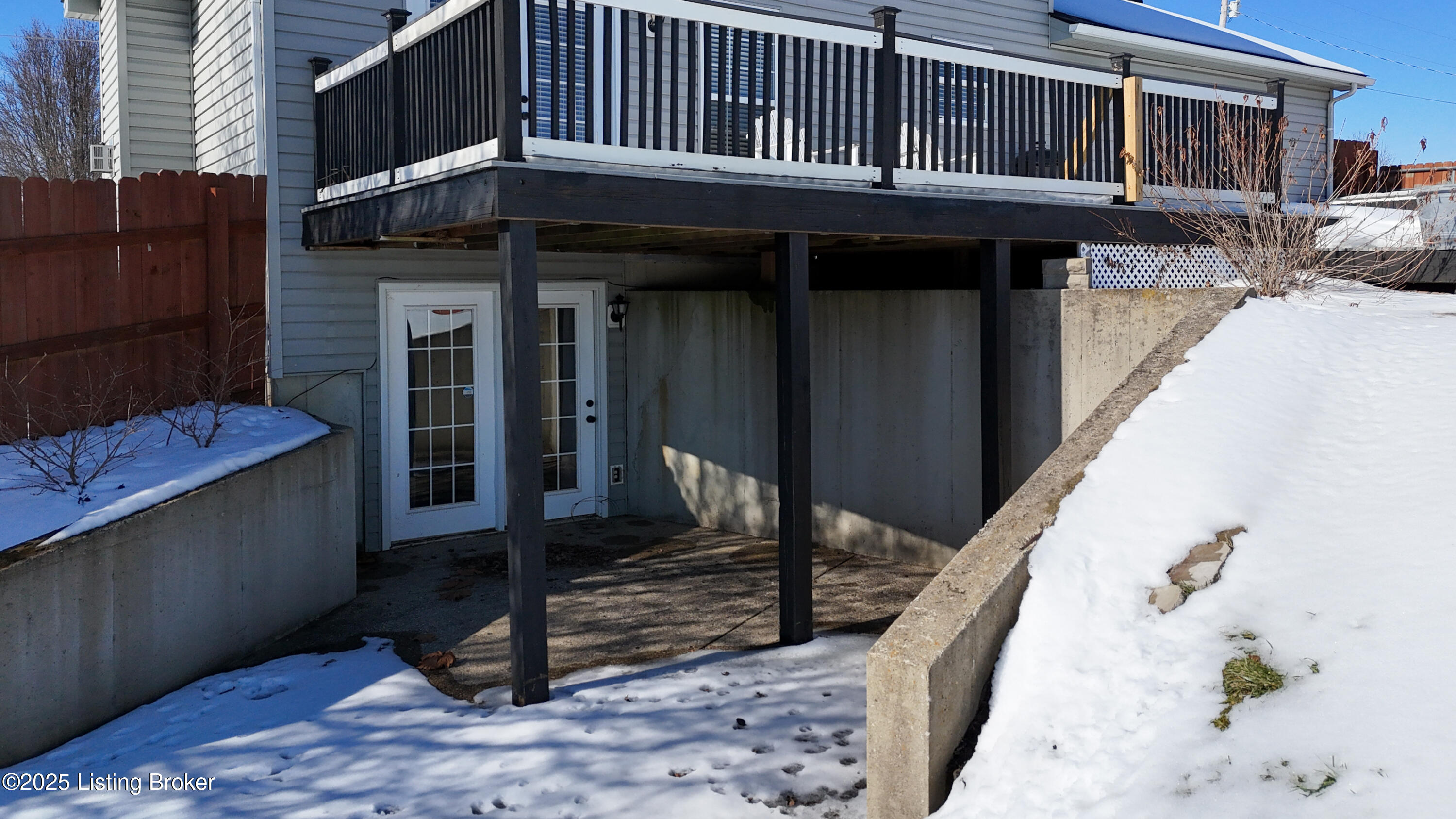 57 Springhill Ln