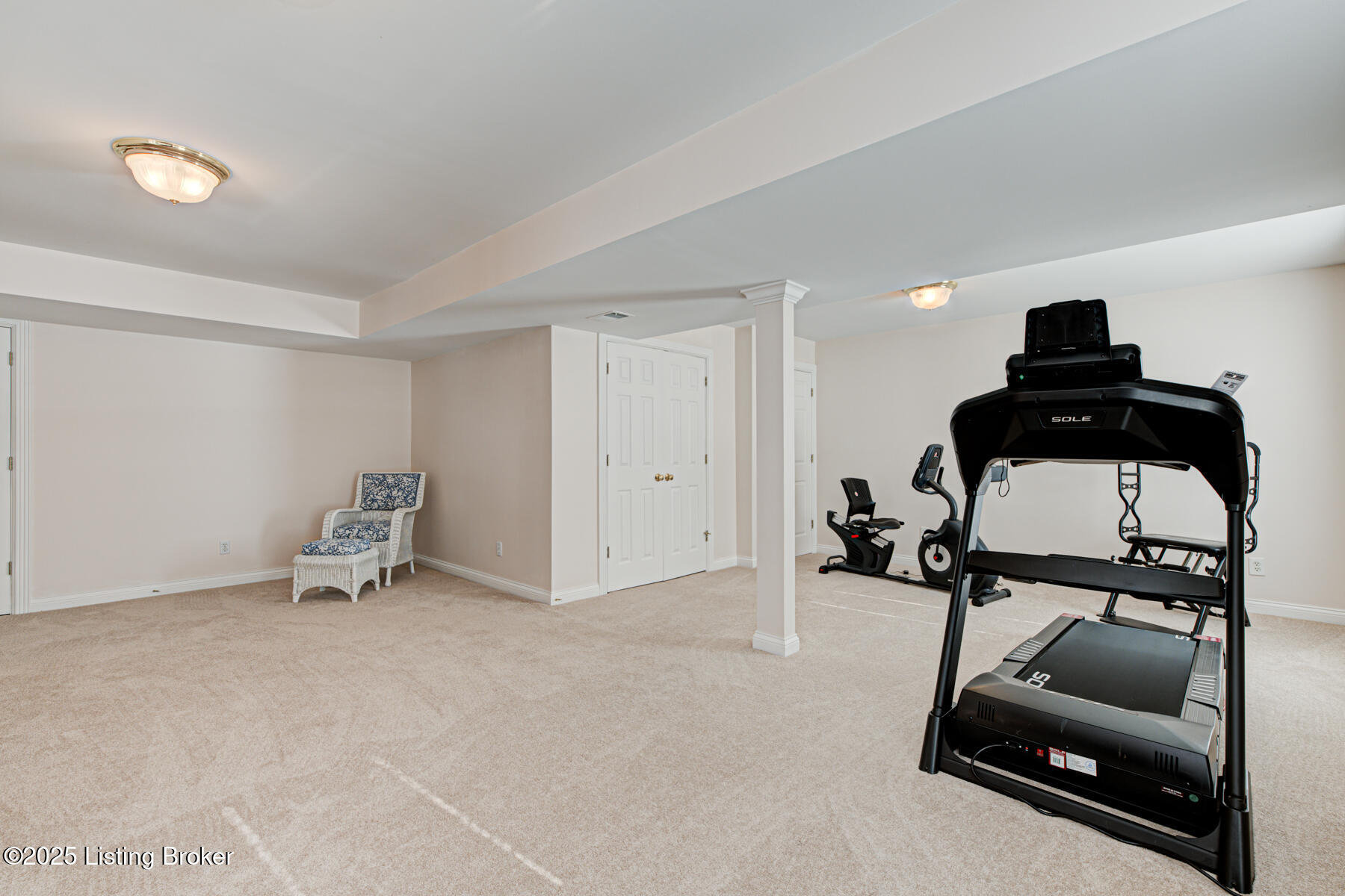 2106 Clarke Pointe Dr