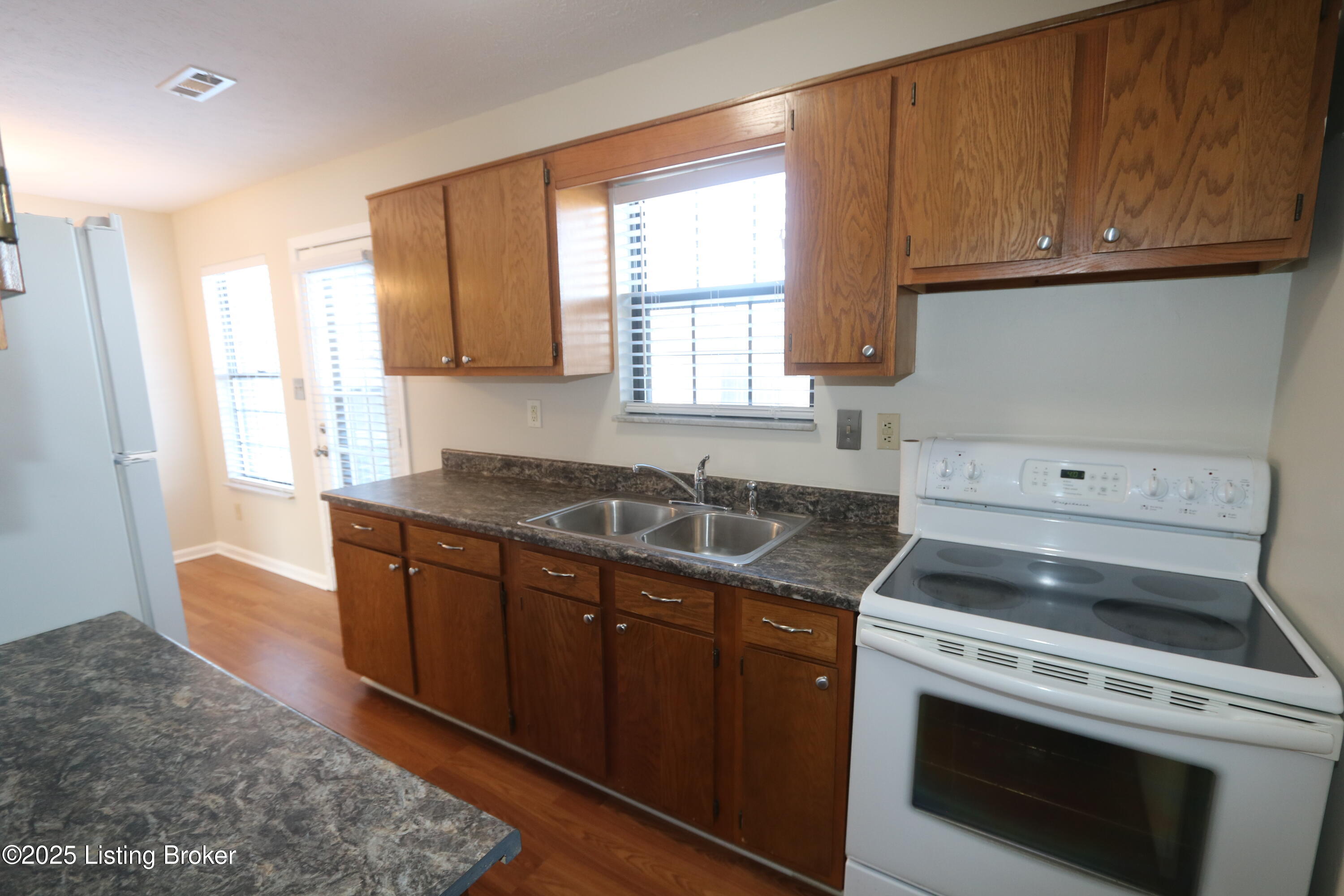 170 Cadenza Ct