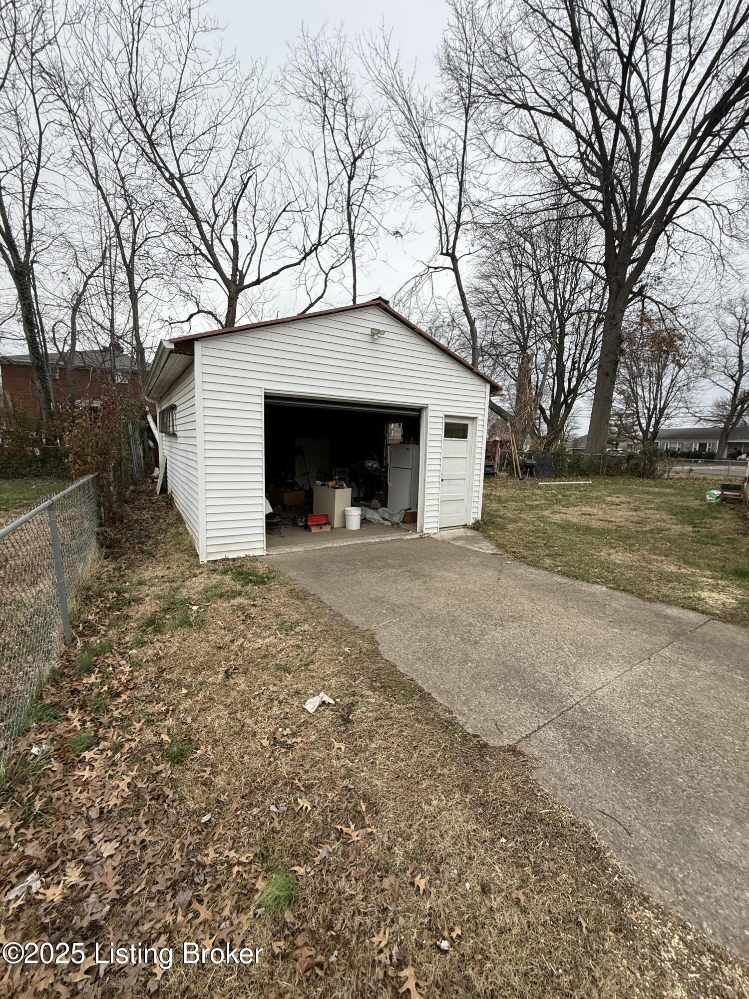 300 W Southside Ct