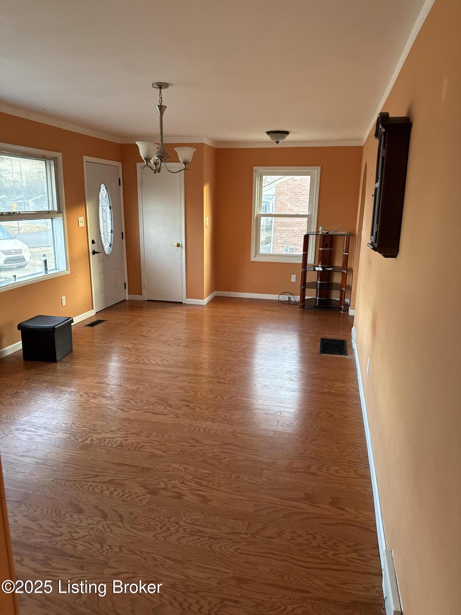 300 W Southside Ct