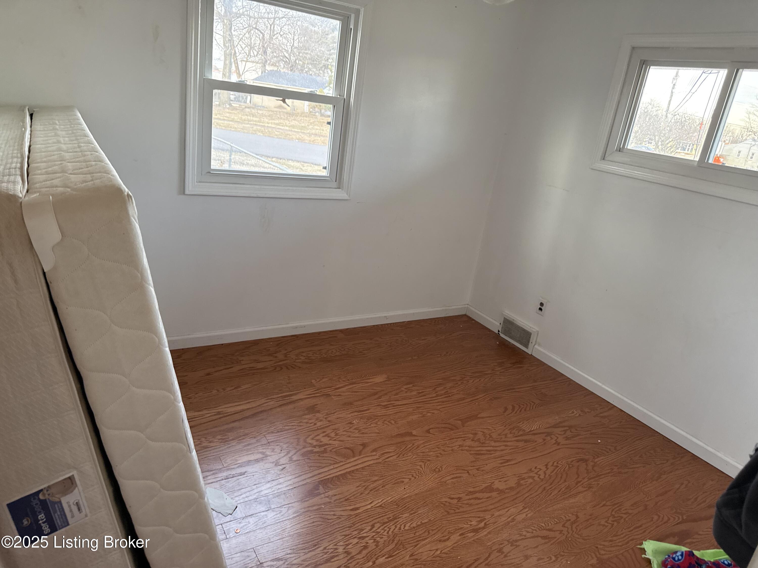 300 W Southside Ct