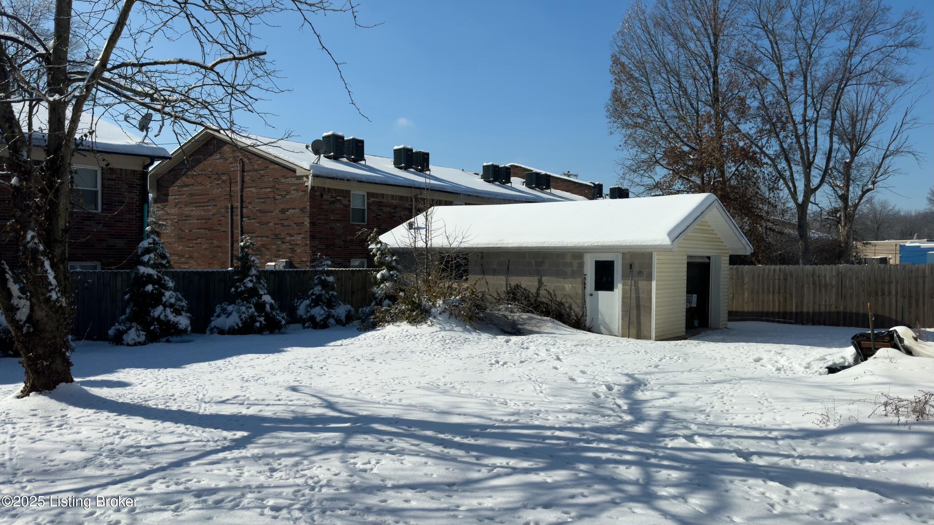 826 Palatka Rd