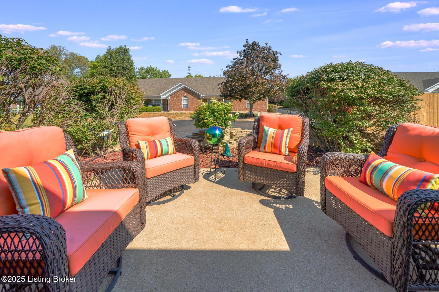 8534 Applegate Village Dr