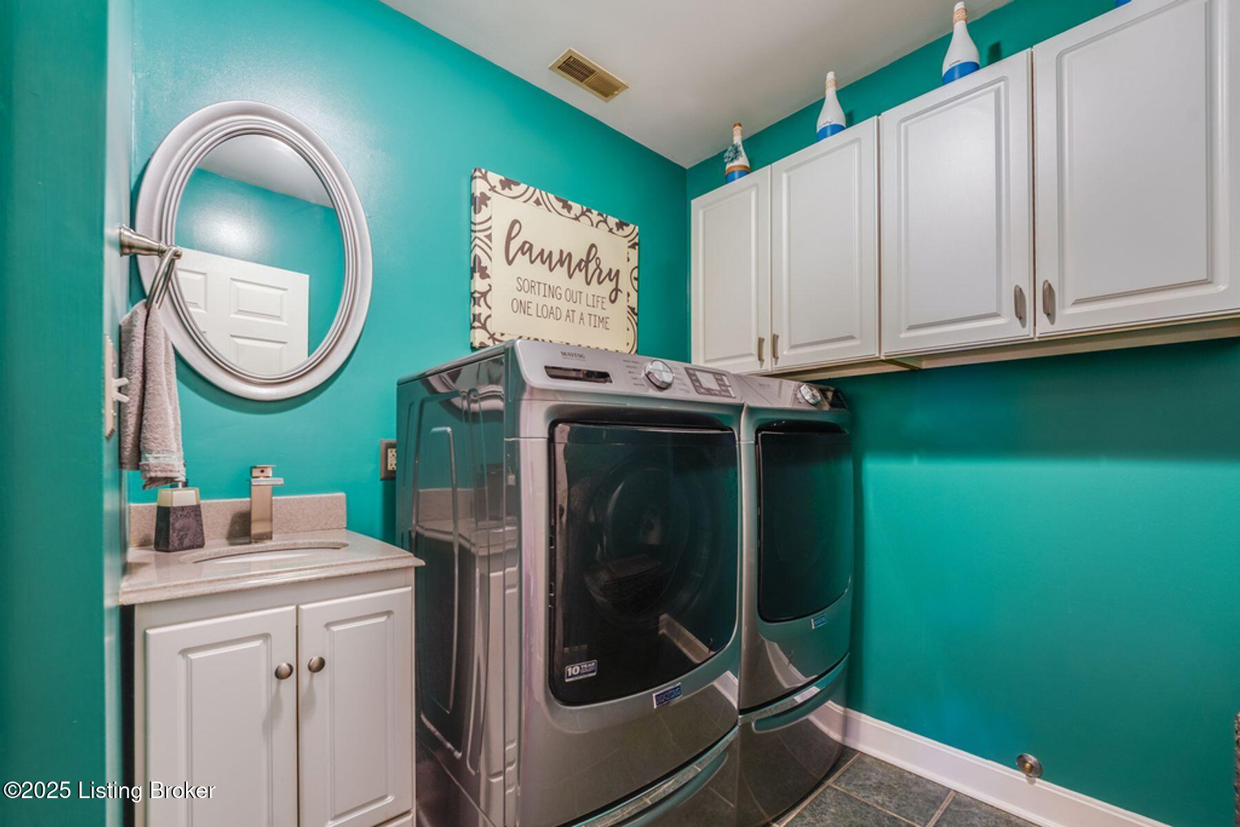 8534 Applegate Village Dr