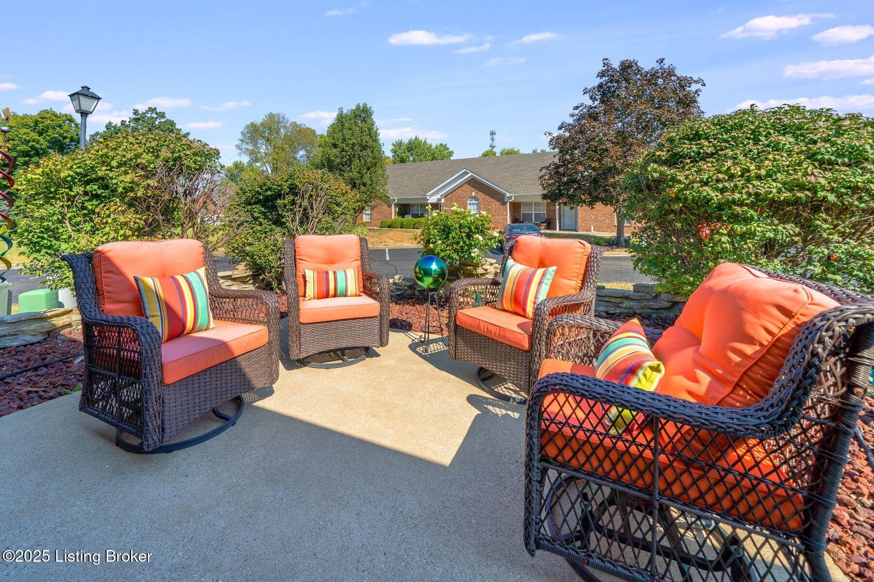 8534 Applegate Village Dr