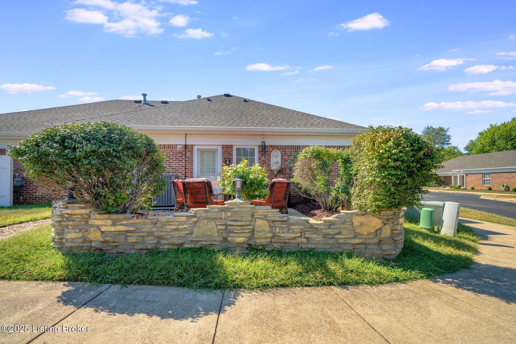 8534 Applegate Village Dr