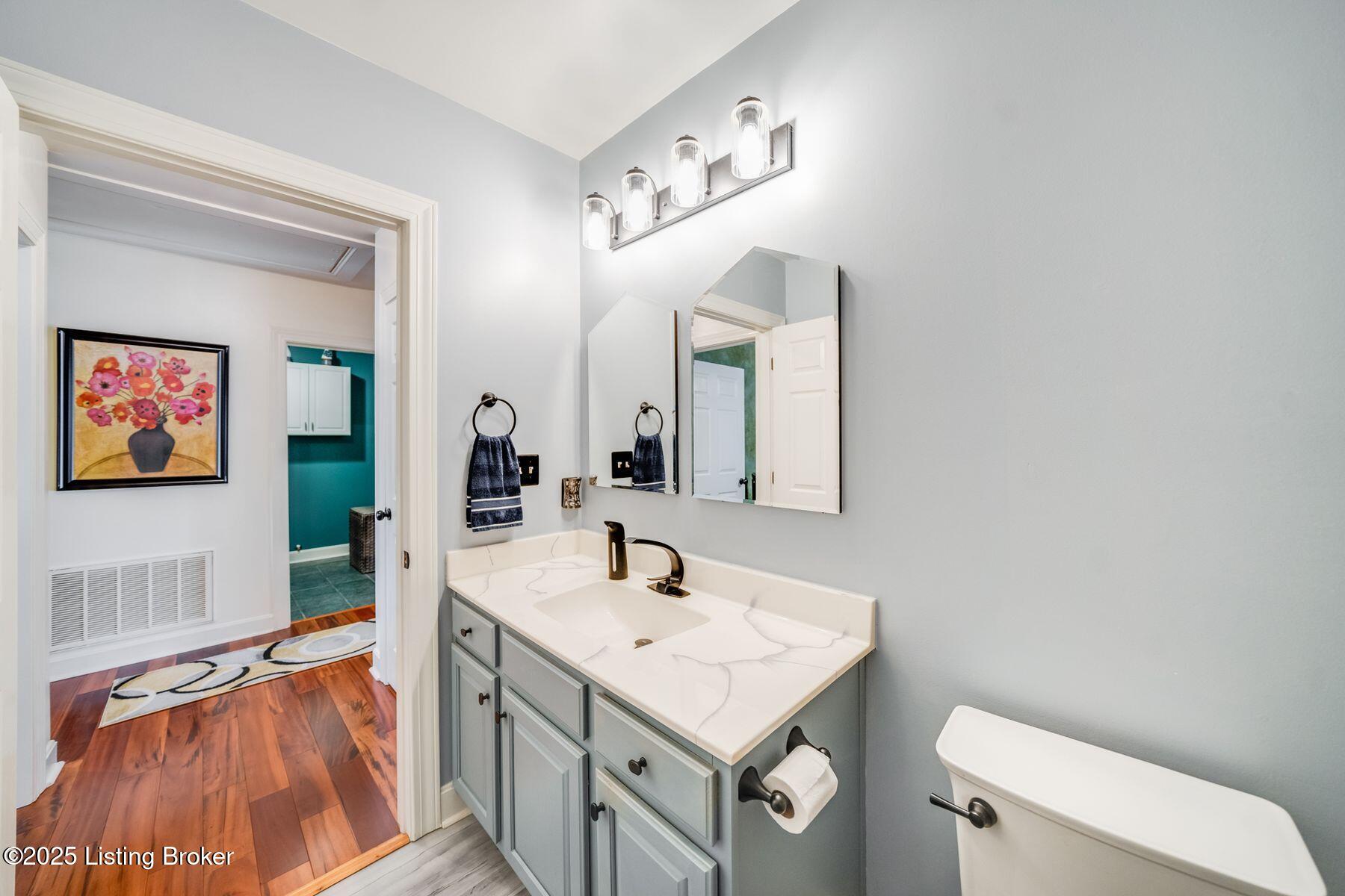 8534 Applegate Village Dr