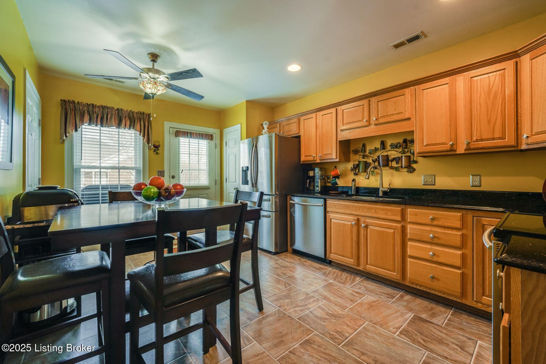 8534 Applegate Village Dr