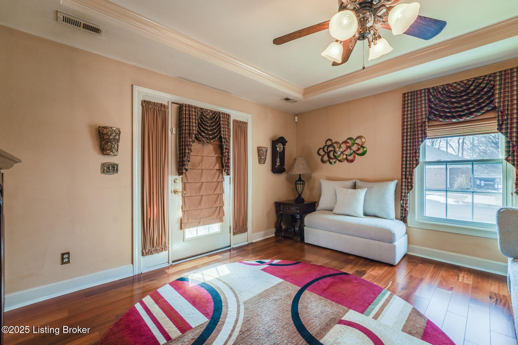 8534 Applegate Village Dr
