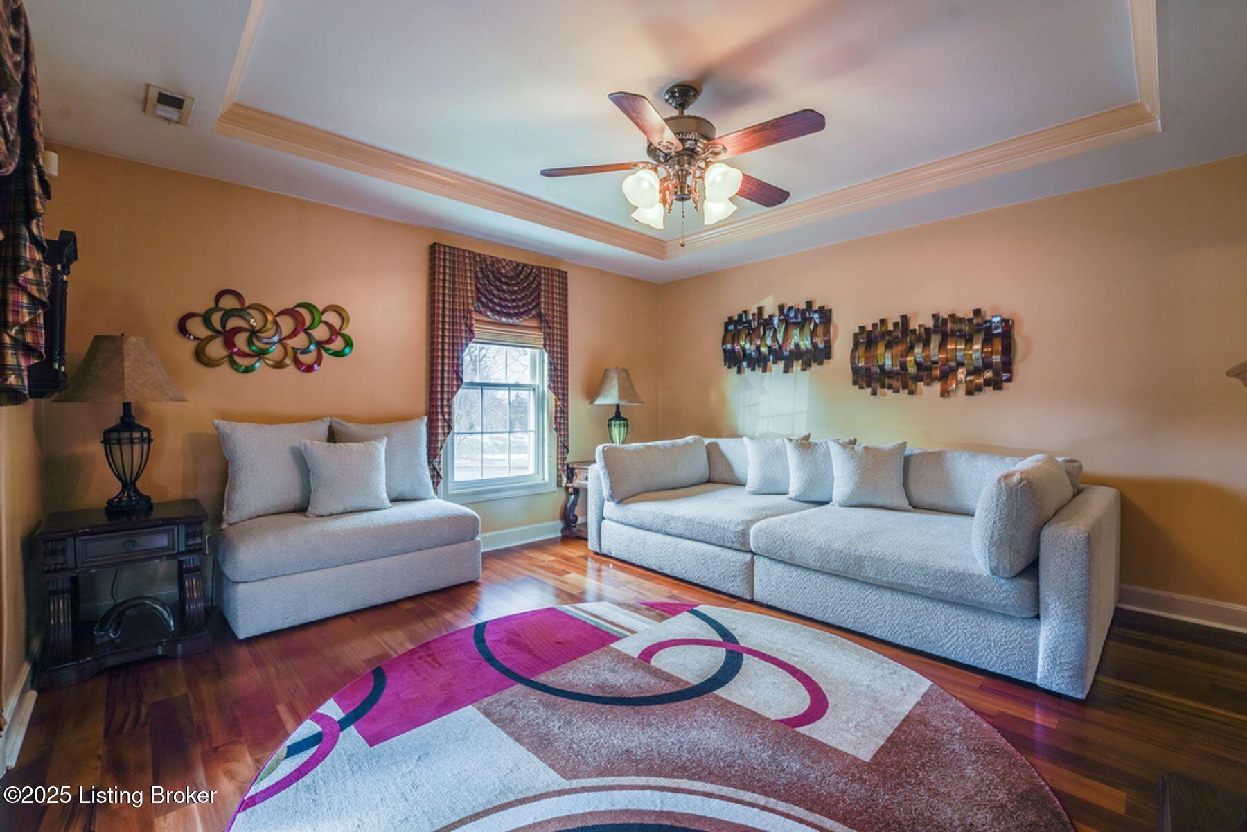 8534 Applegate Village Dr
