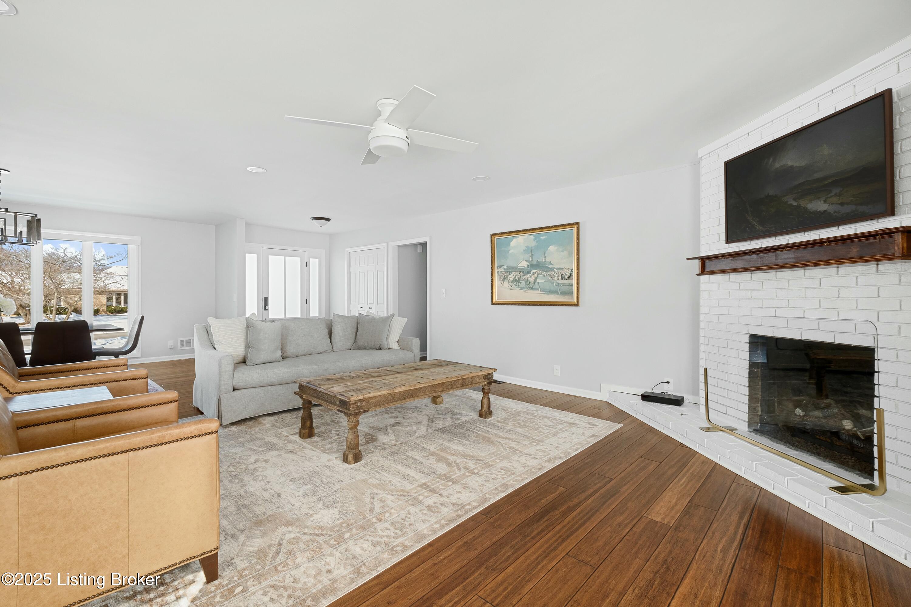 9104 Denington Dr