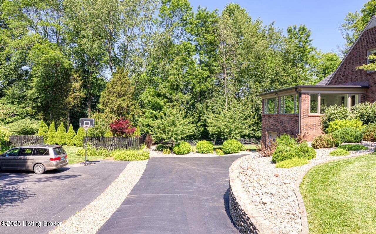 6912 Wythe Hill Cir