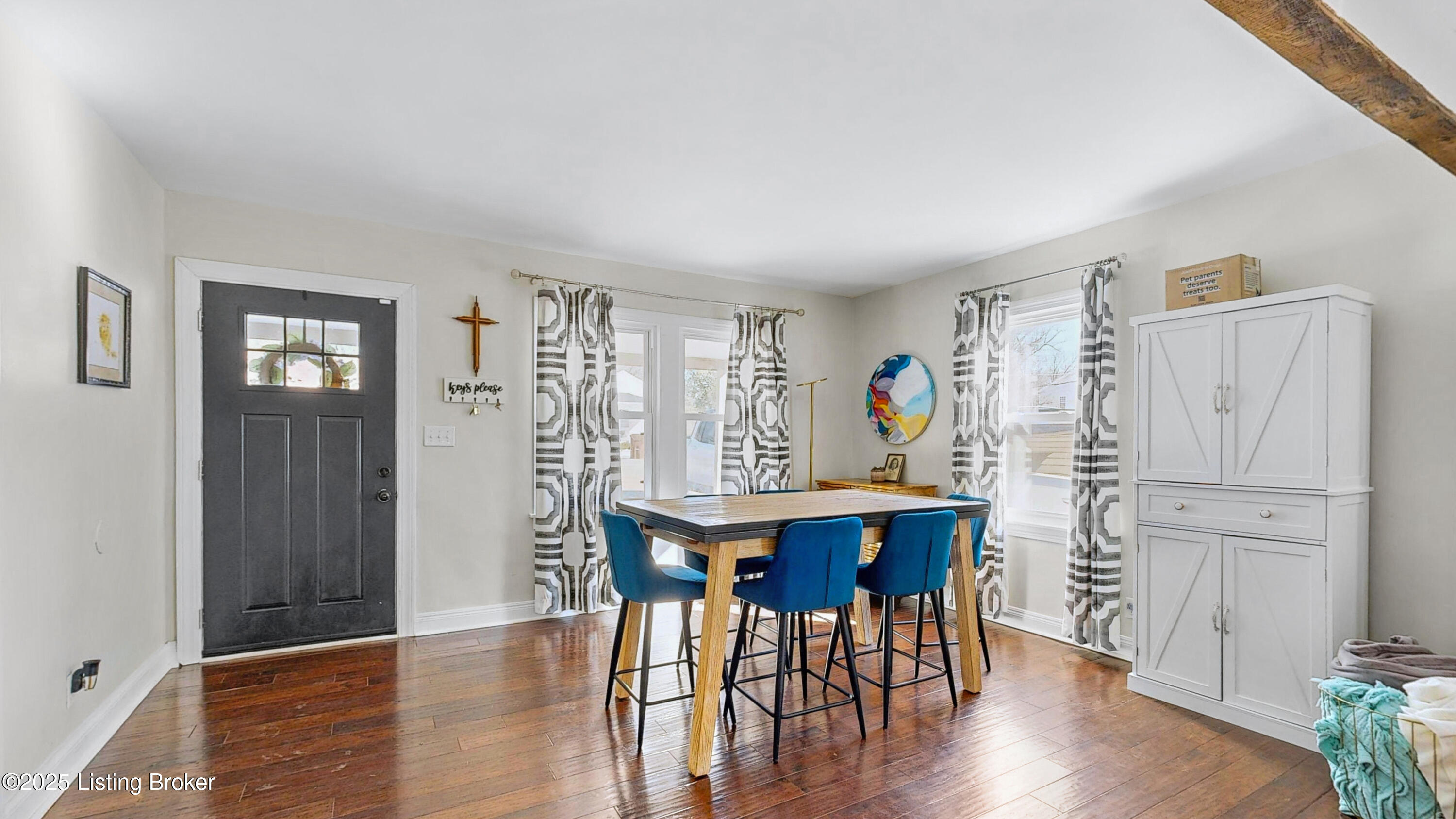 606 Washburn Ave