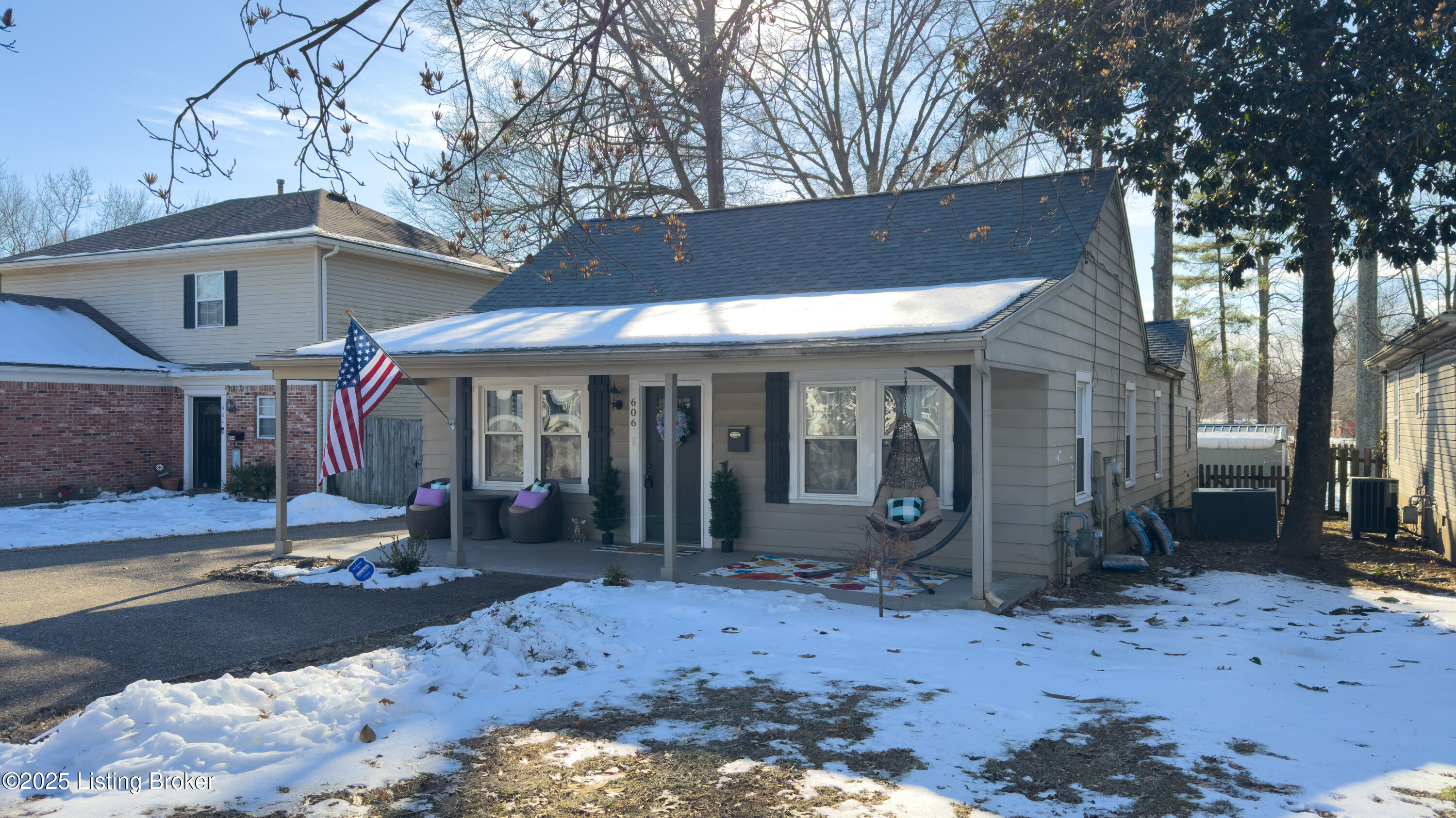 606 Washburn Ave
