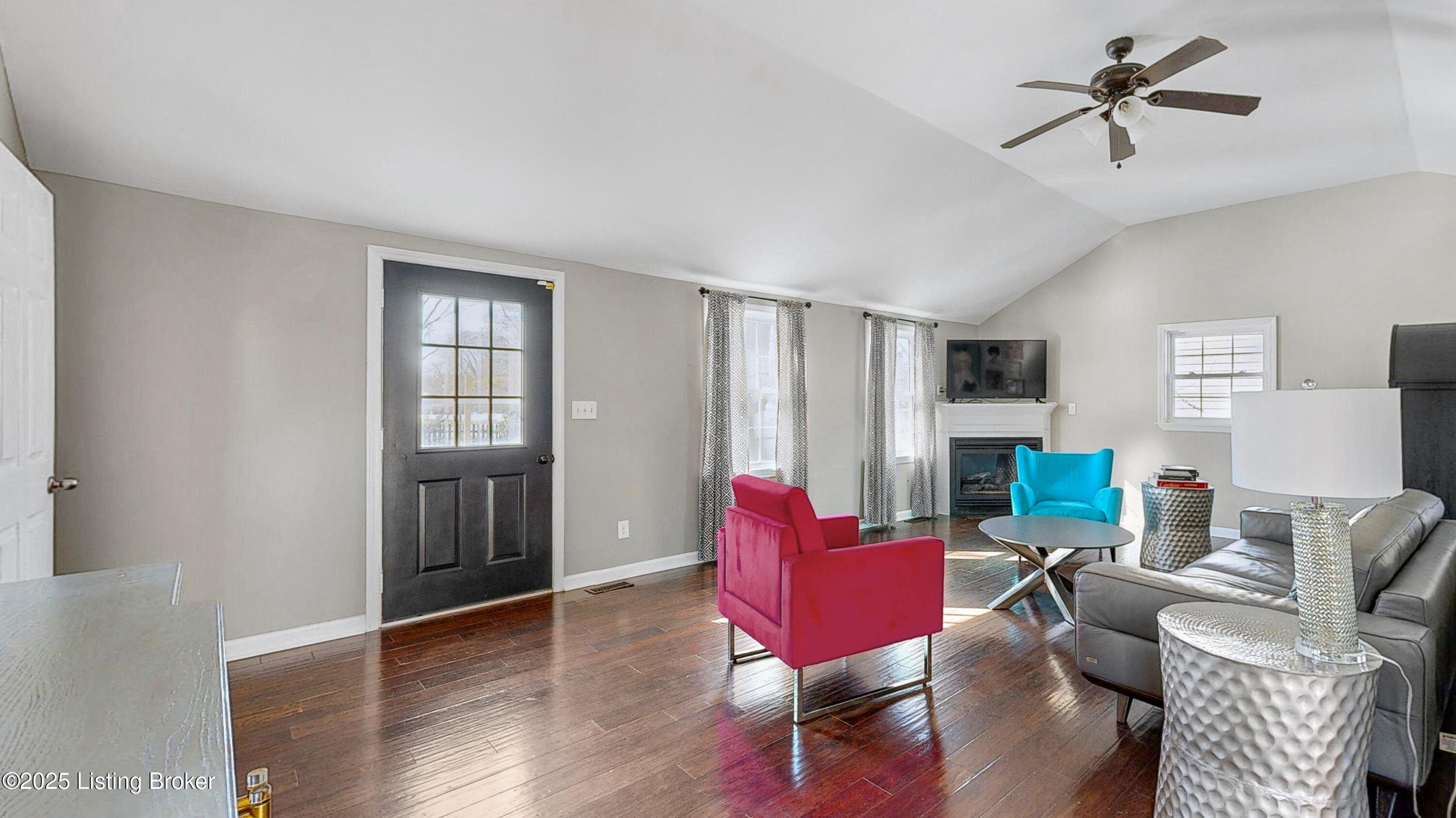 606 Washburn Ave