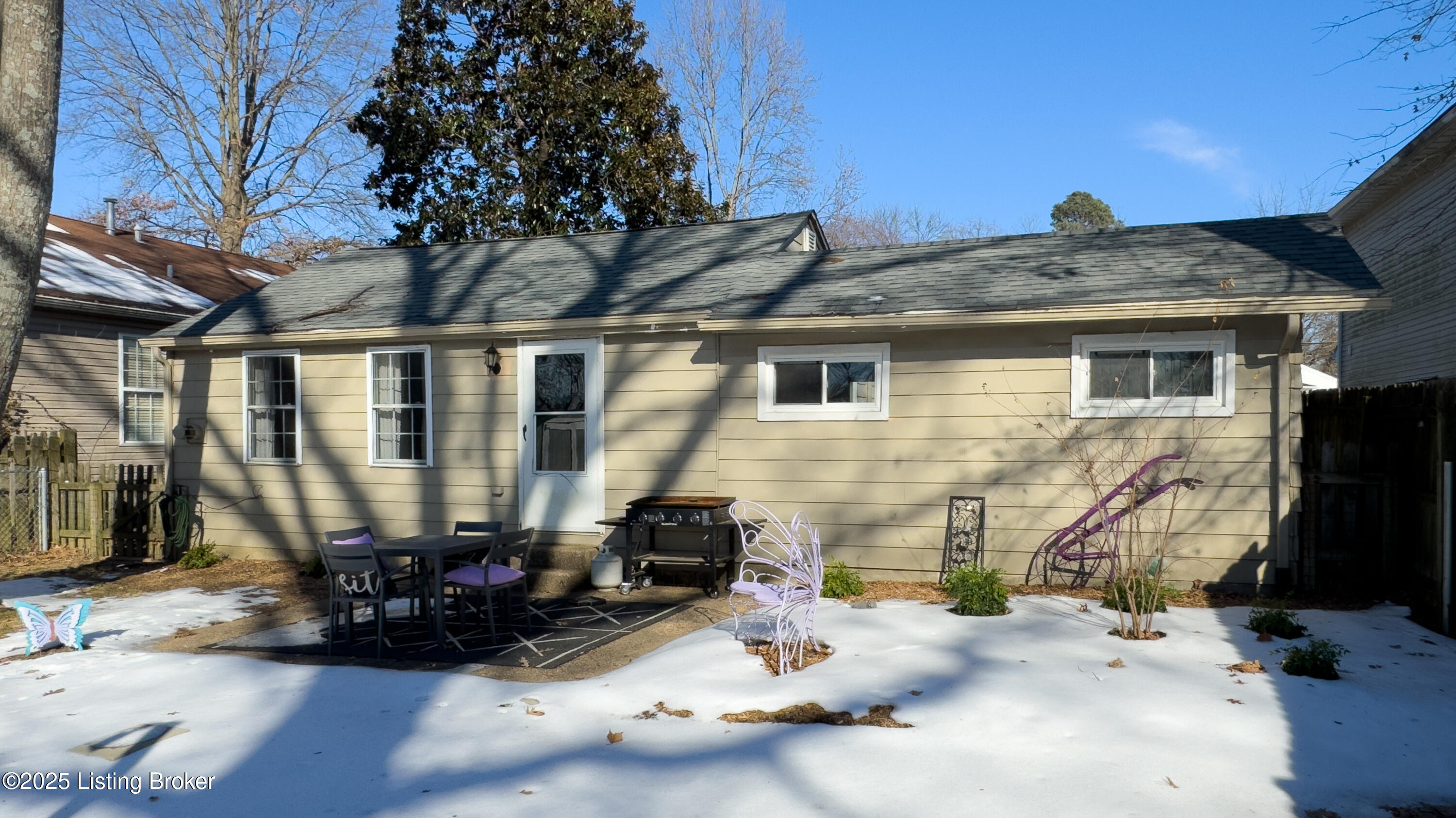 606 Washburn Ave
