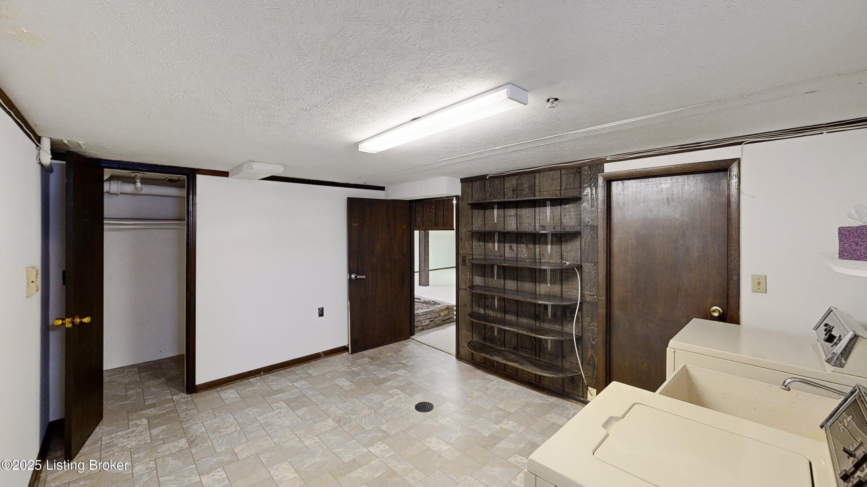 11107 Halkirk Pl