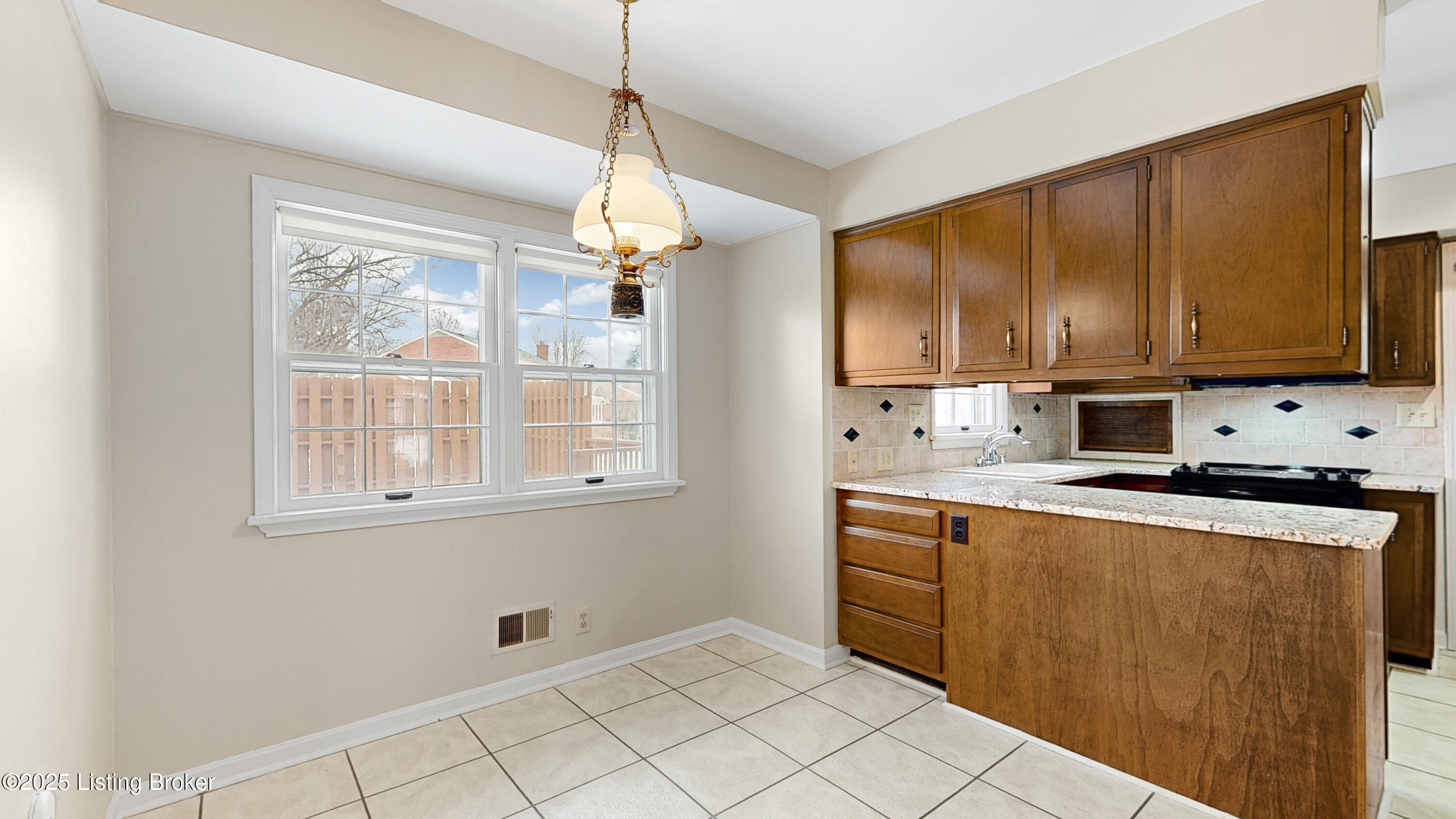 11107 Halkirk Pl
