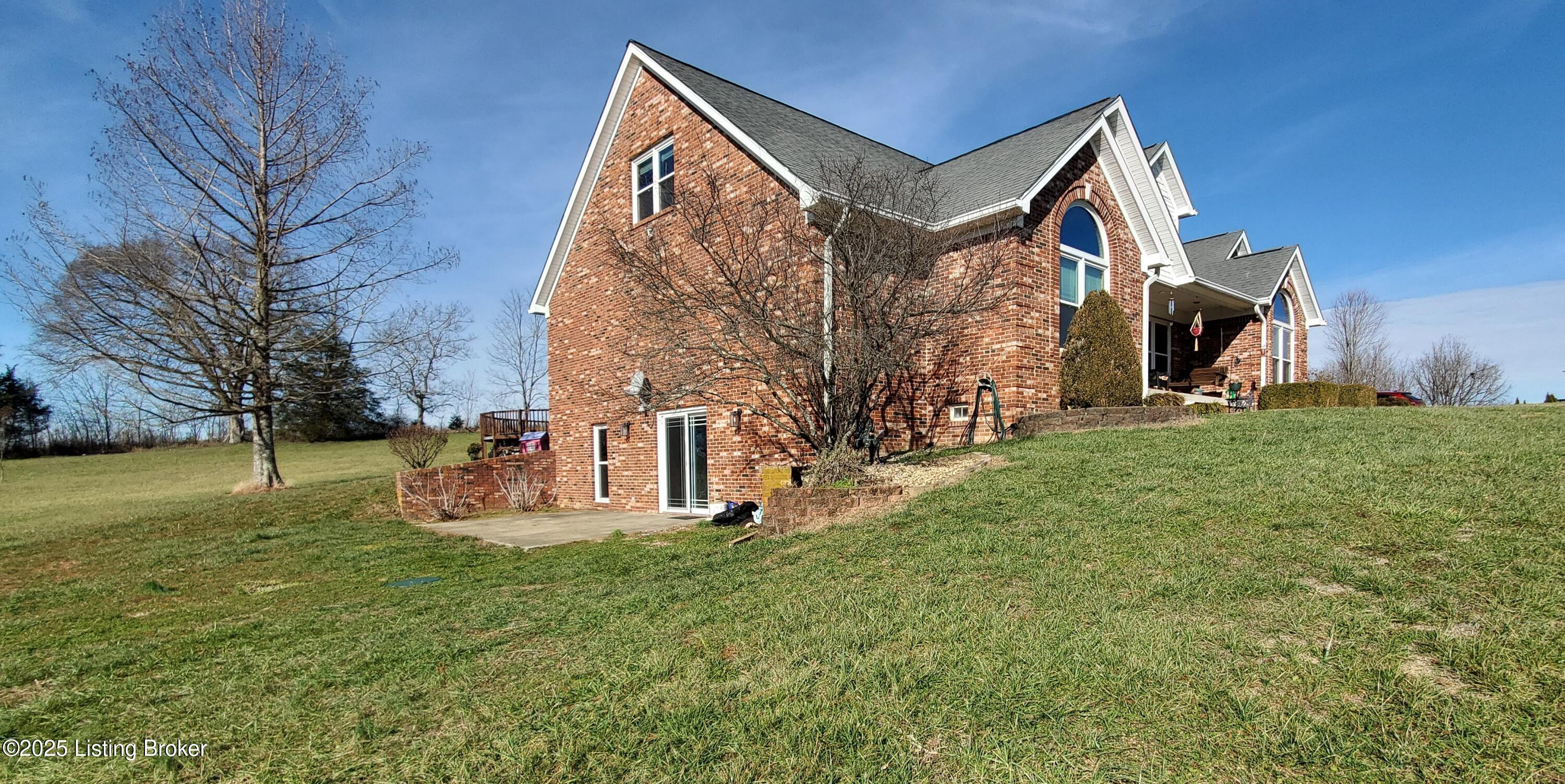 680 Foxmoore Dr