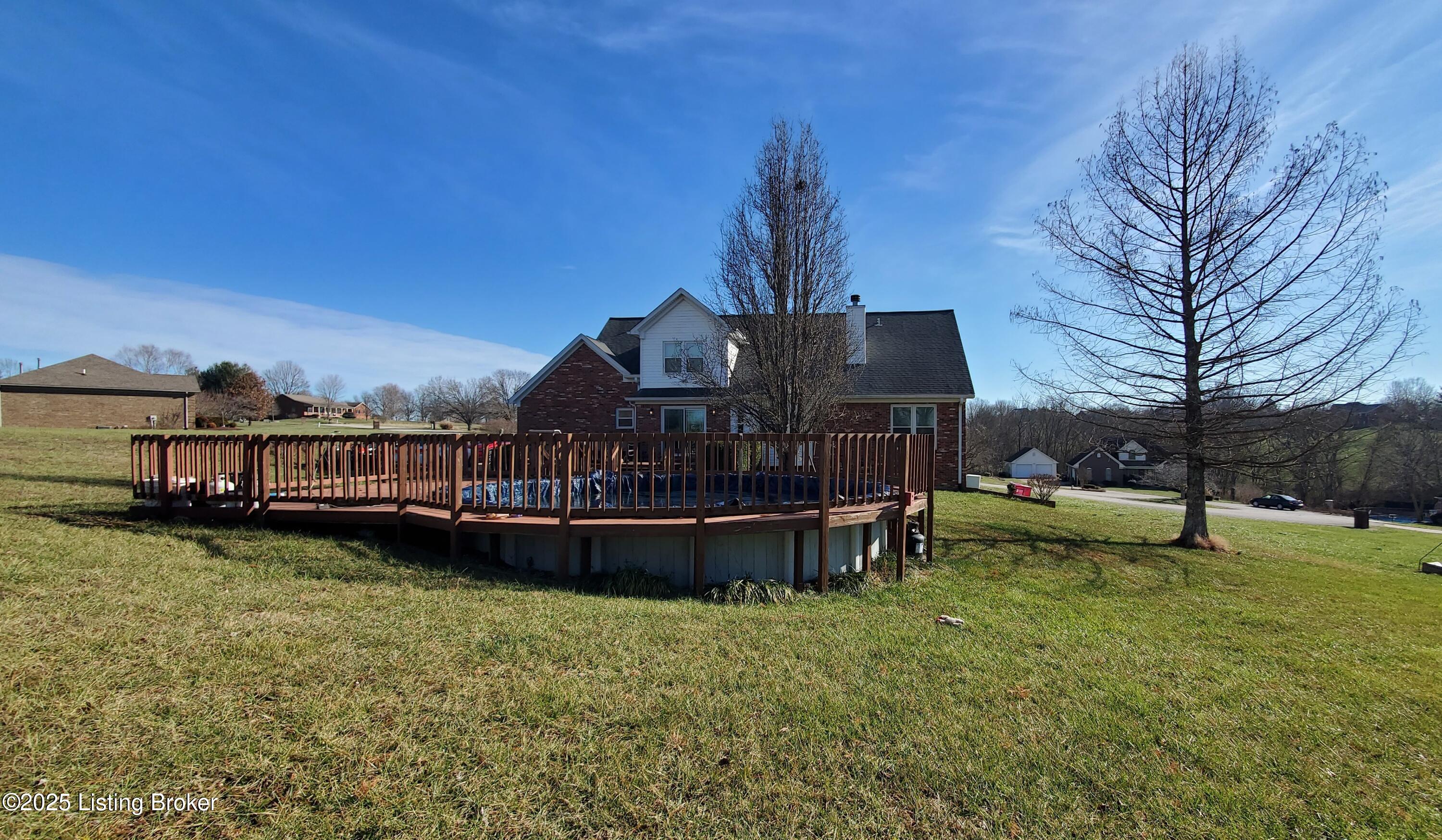 680 Foxmoore Dr