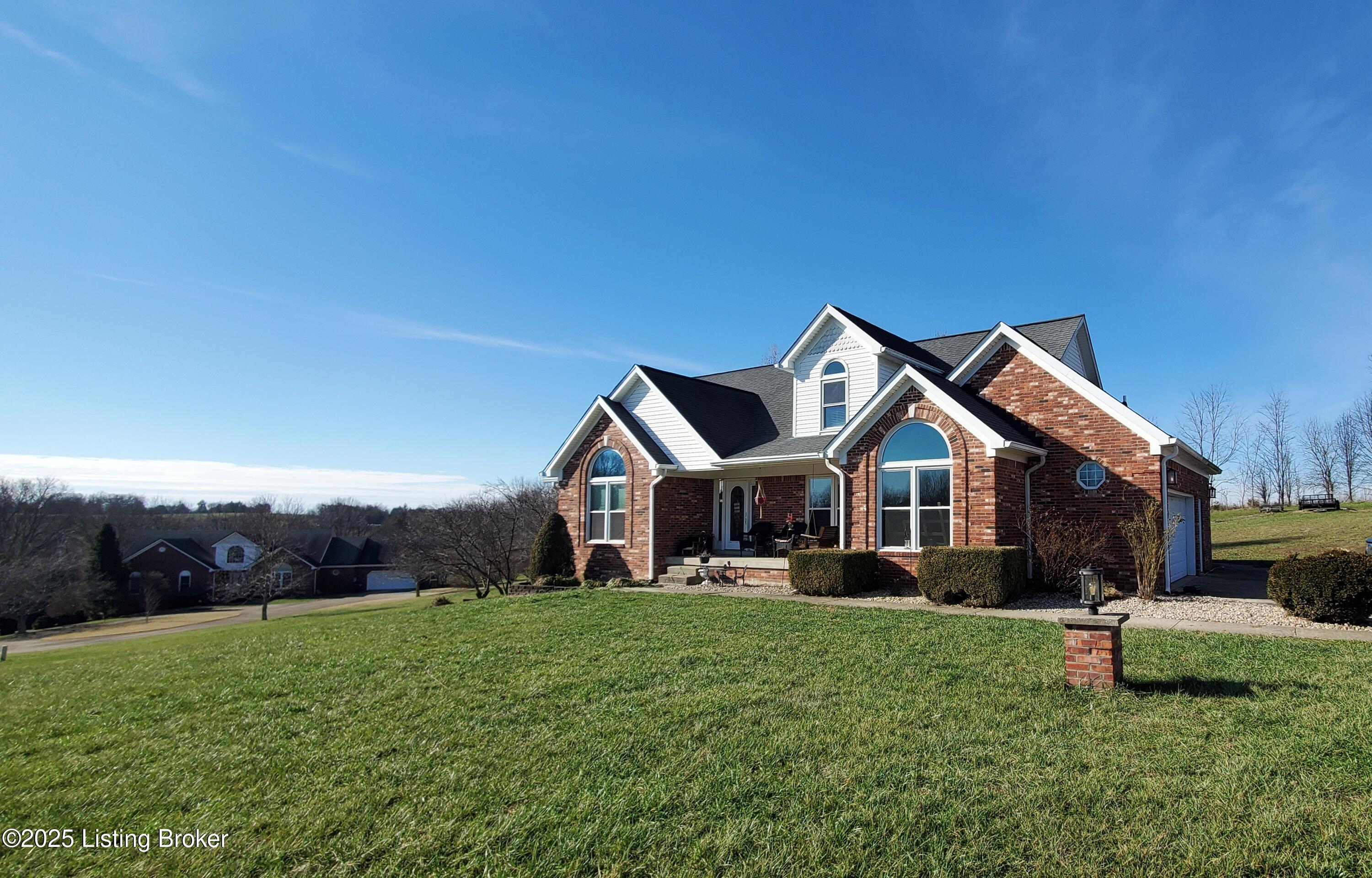 680 Foxmoore Dr